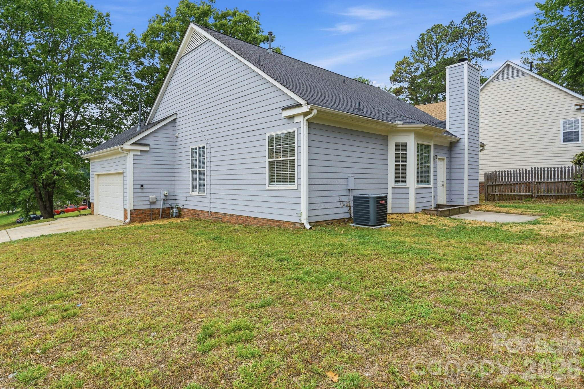 7200 Daerwood Place — Charlotte