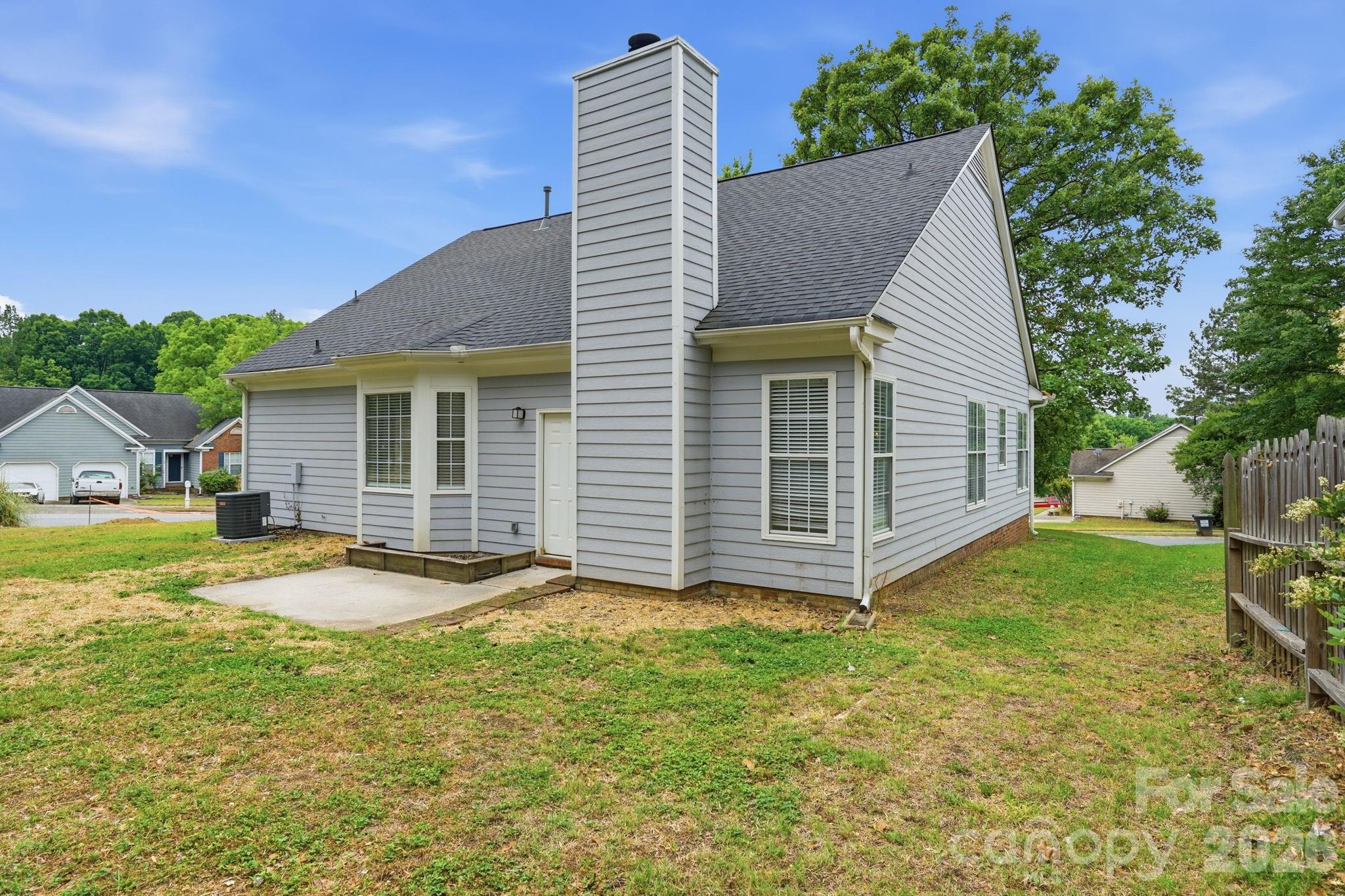 7200 Daerwood Place — Charlotte