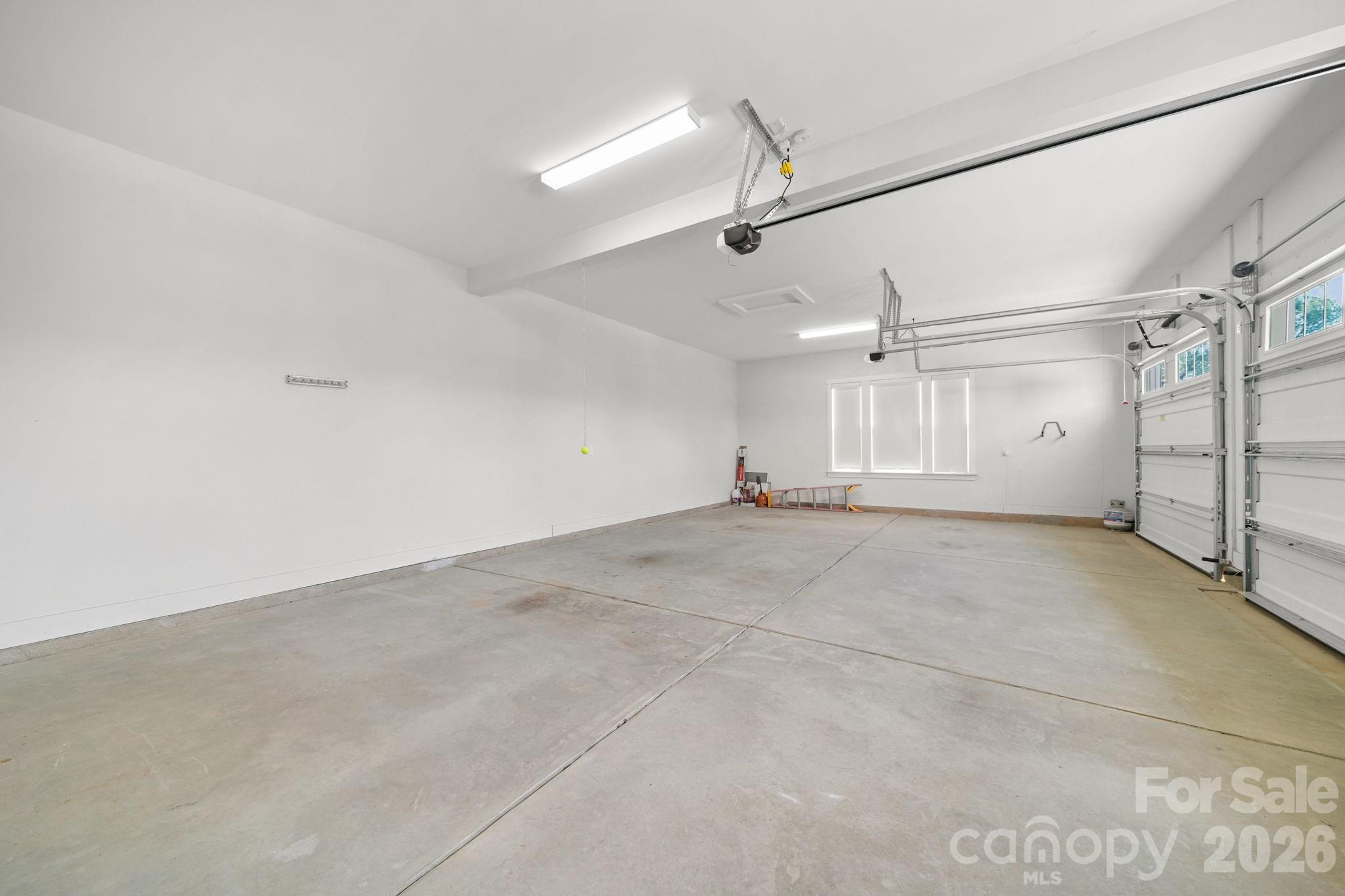 14104 Hollins Grove Avenue — Huntersville