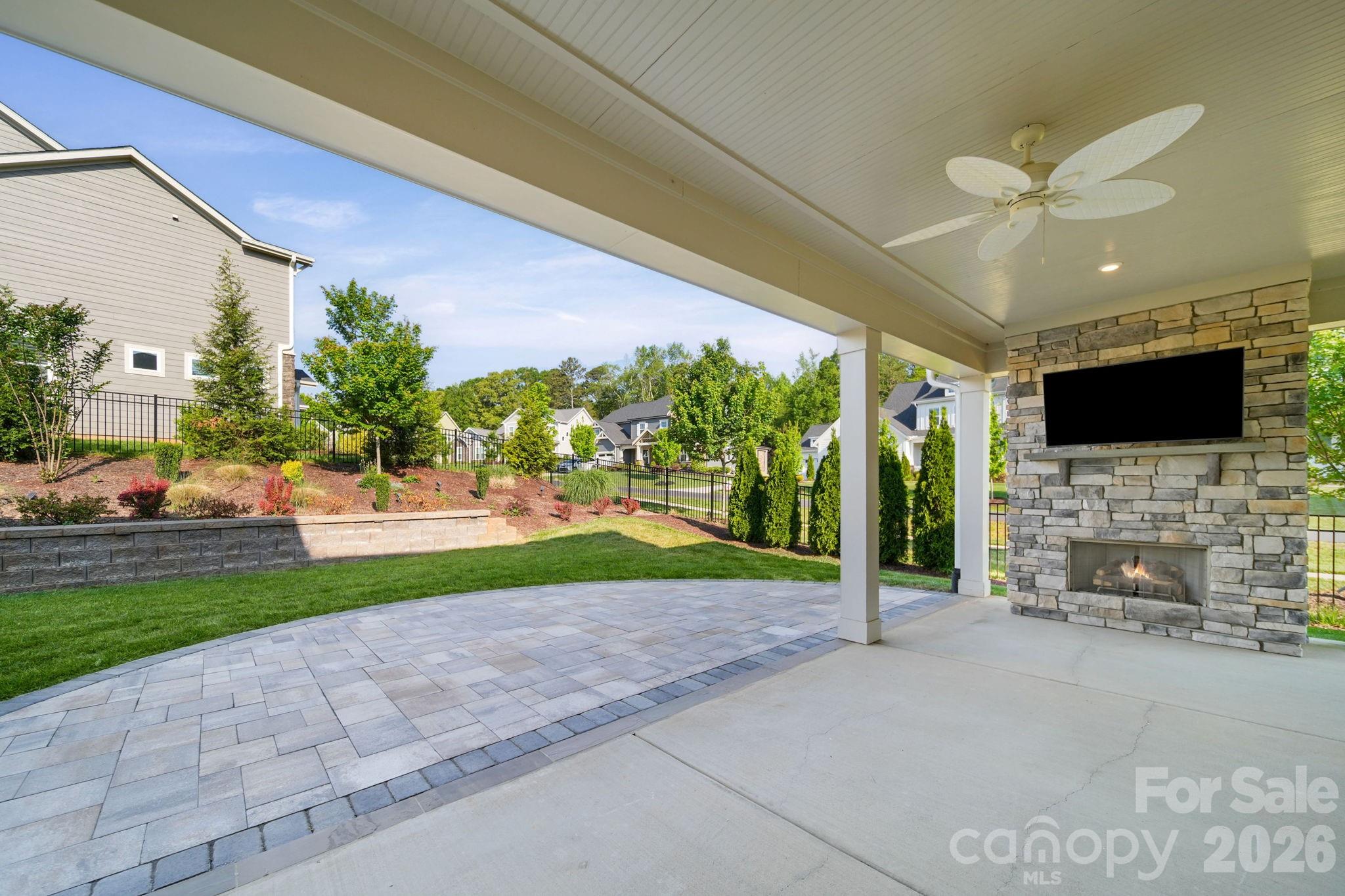 14104 Hollins Grove Avenue — Huntersville