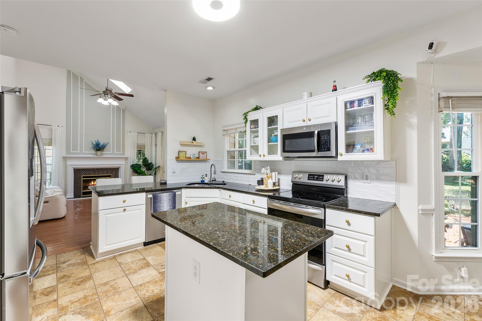 8906 Glade Court — Huntersville