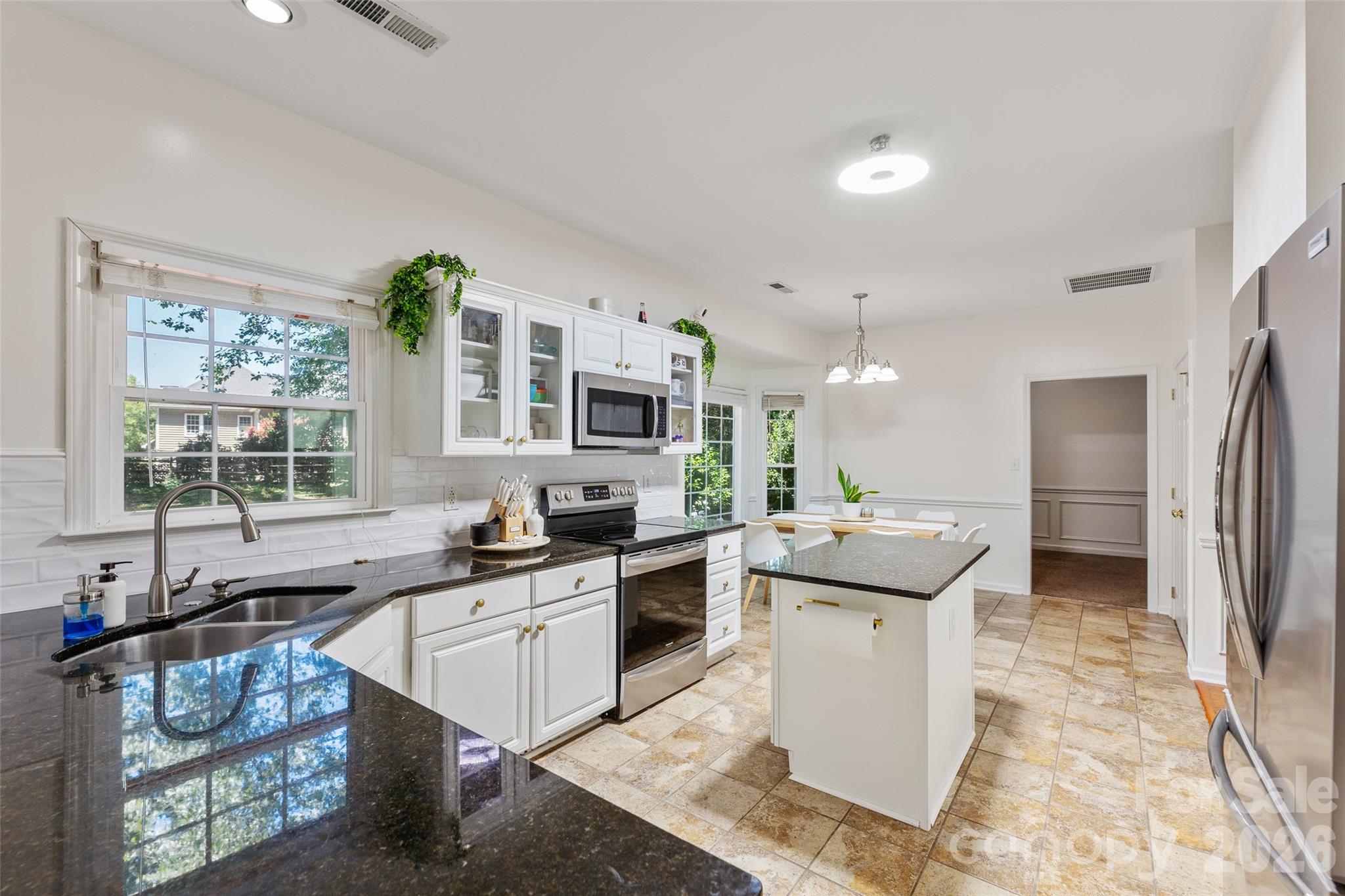 8906 Glade Court — Huntersville