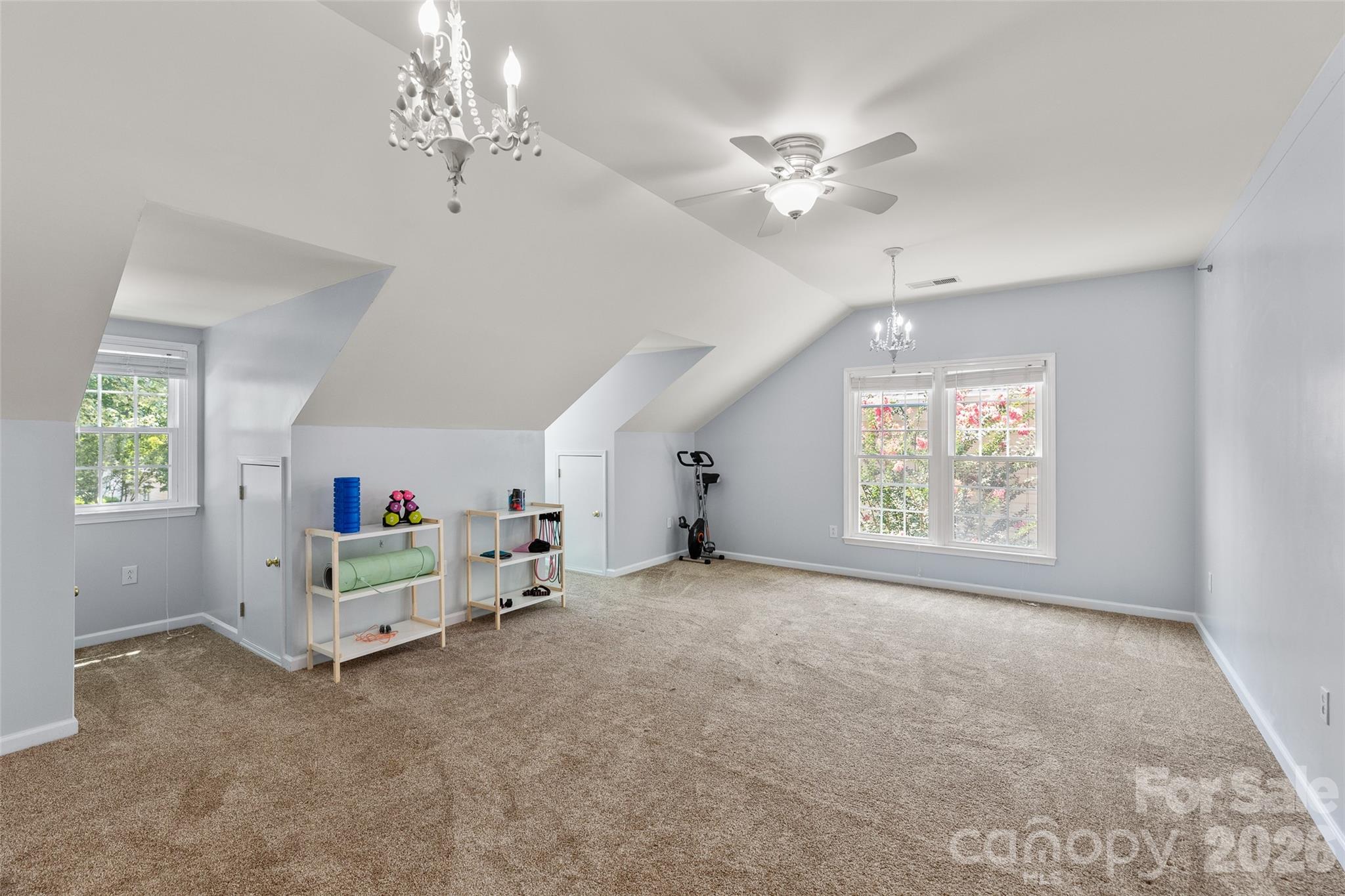 8906 Glade Court — Huntersville