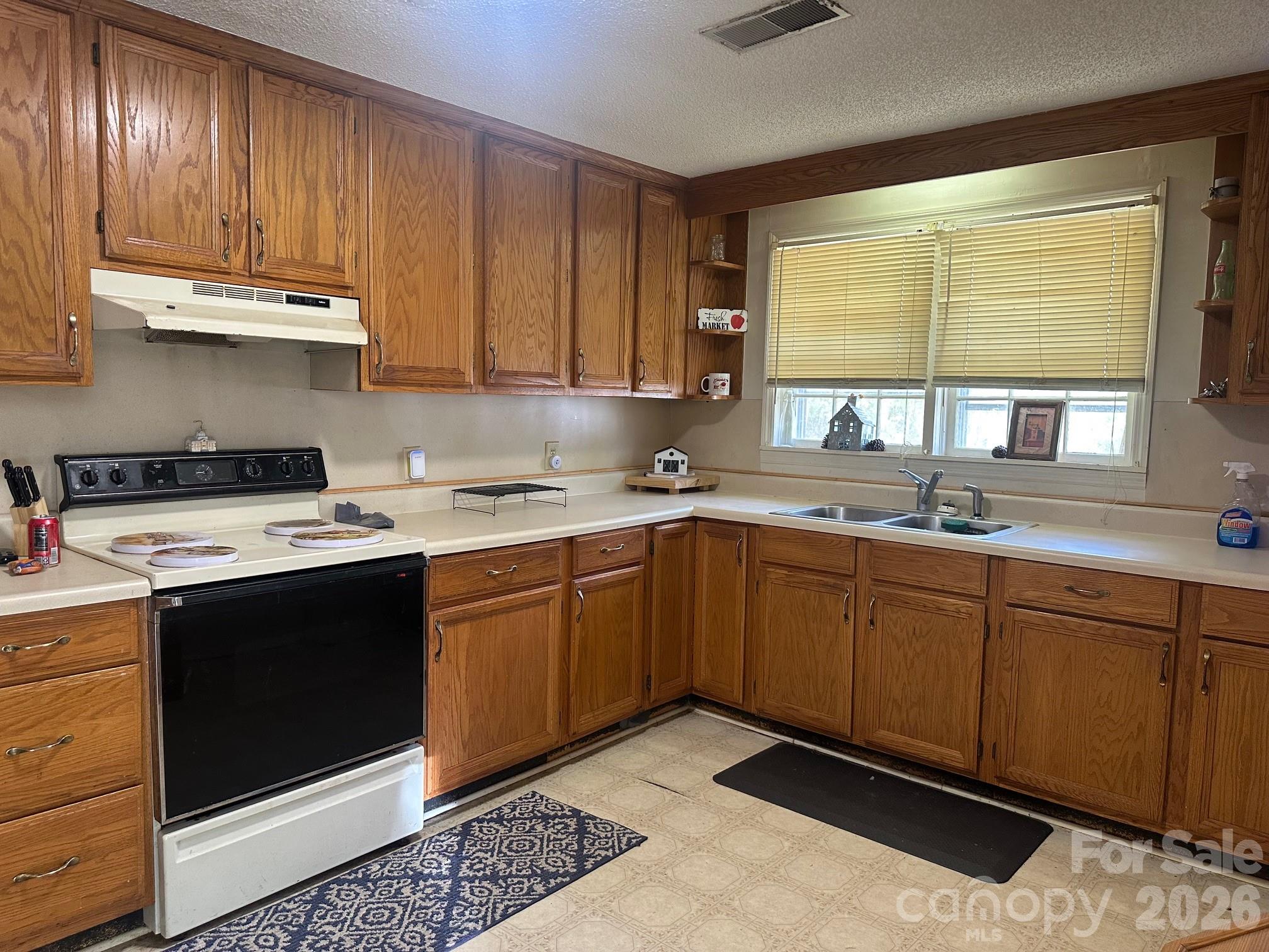 4637 Cascade Road — Kershaw