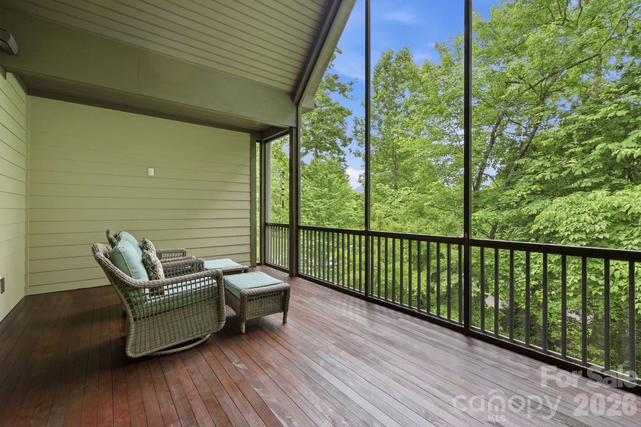 129 Orvis Stone Circle — Biltmore Lake