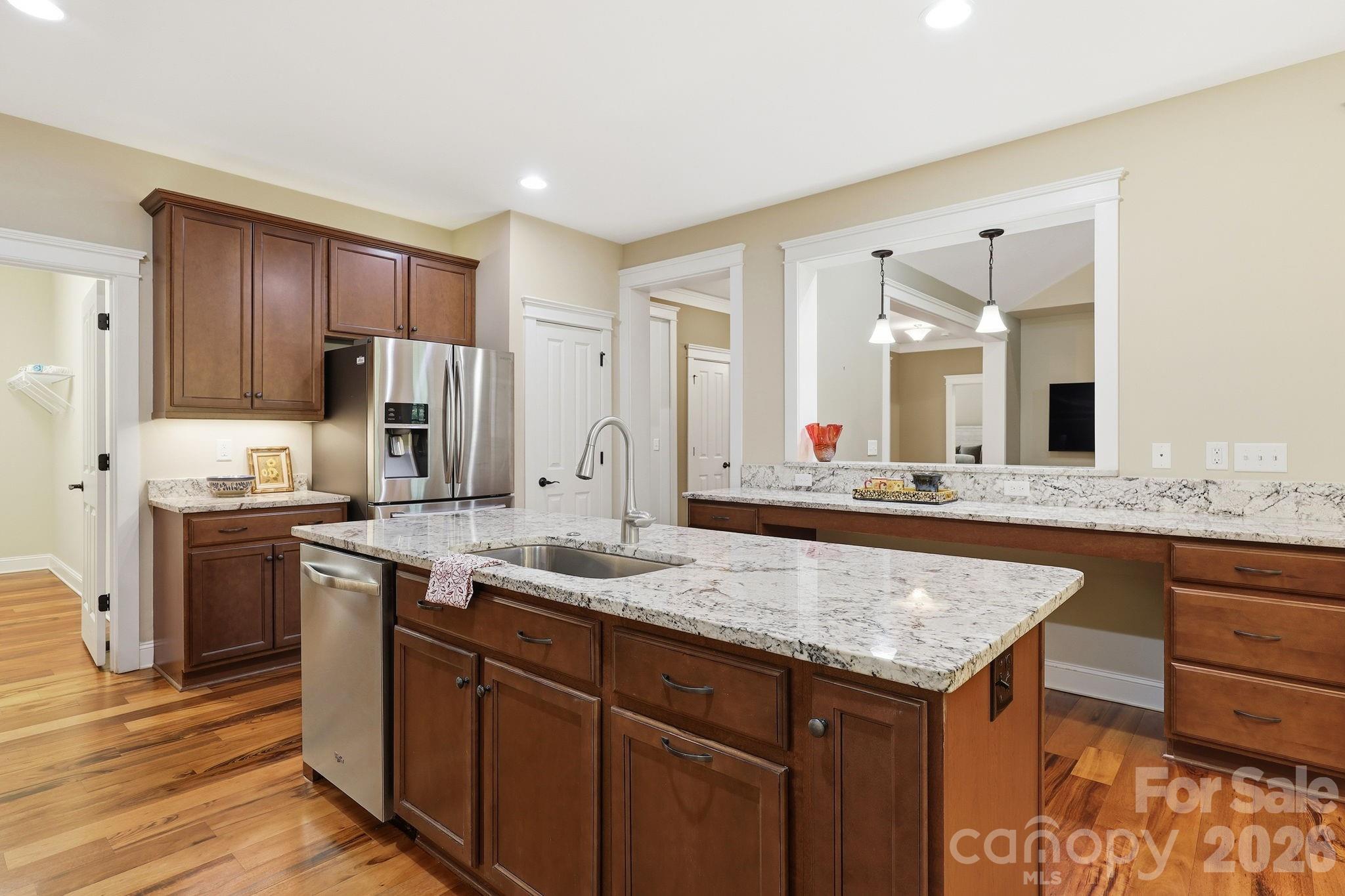 129 Orvis Stone Circle — Biltmore Lake