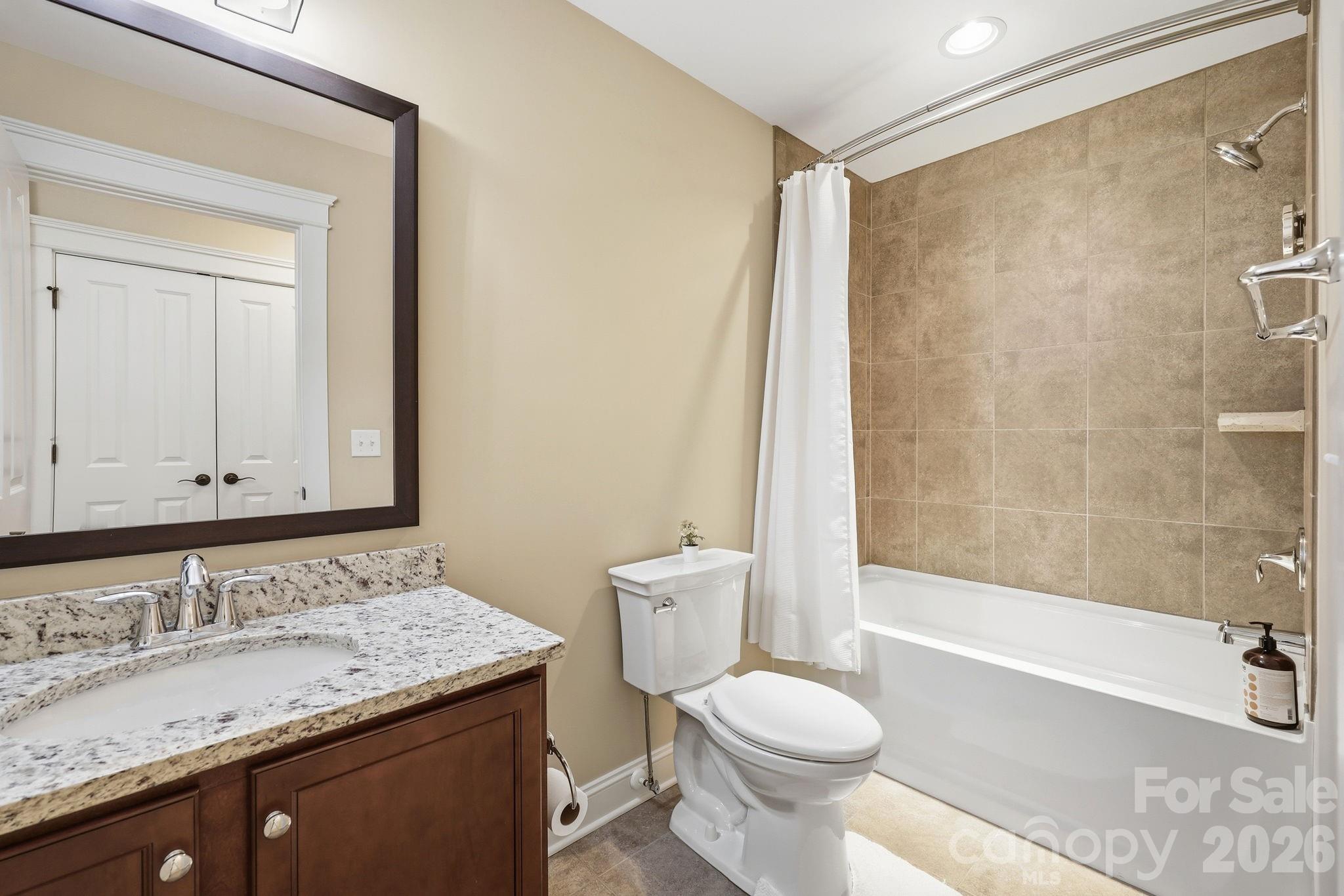 129 Orvis Stone Circle — Biltmore Lake
