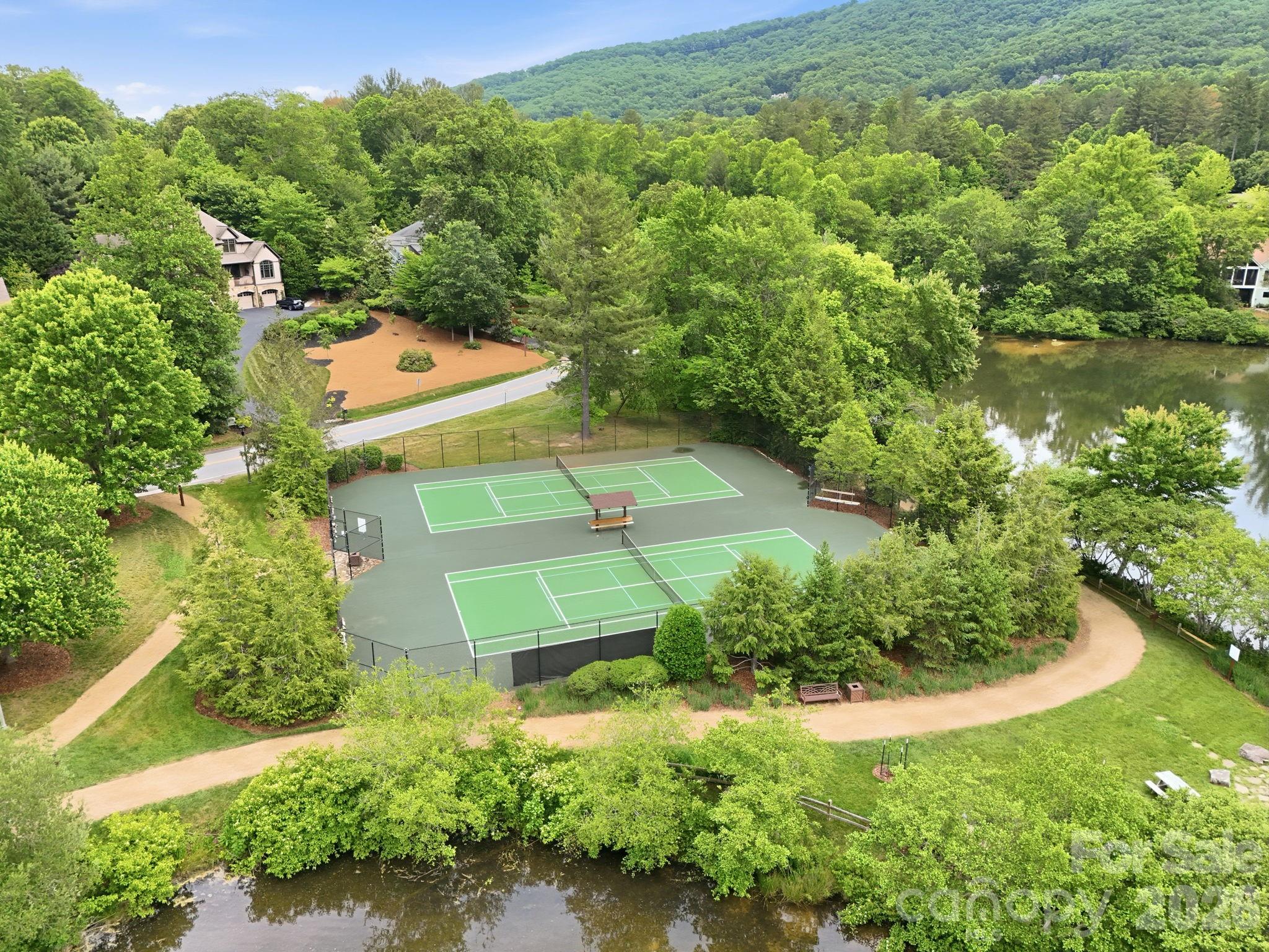129 Orvis Stone Circle — Biltmore Lake