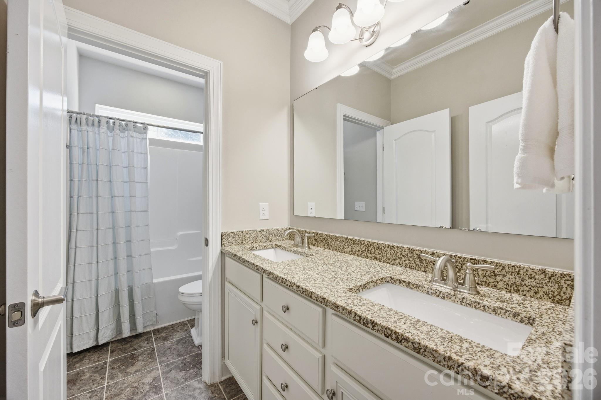 16024 Oxford Glenn Drive — Huntersville