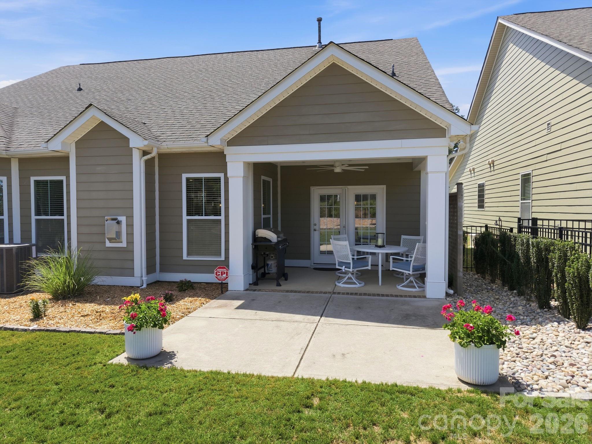16024 Oxford Glenn Drive — Huntersville