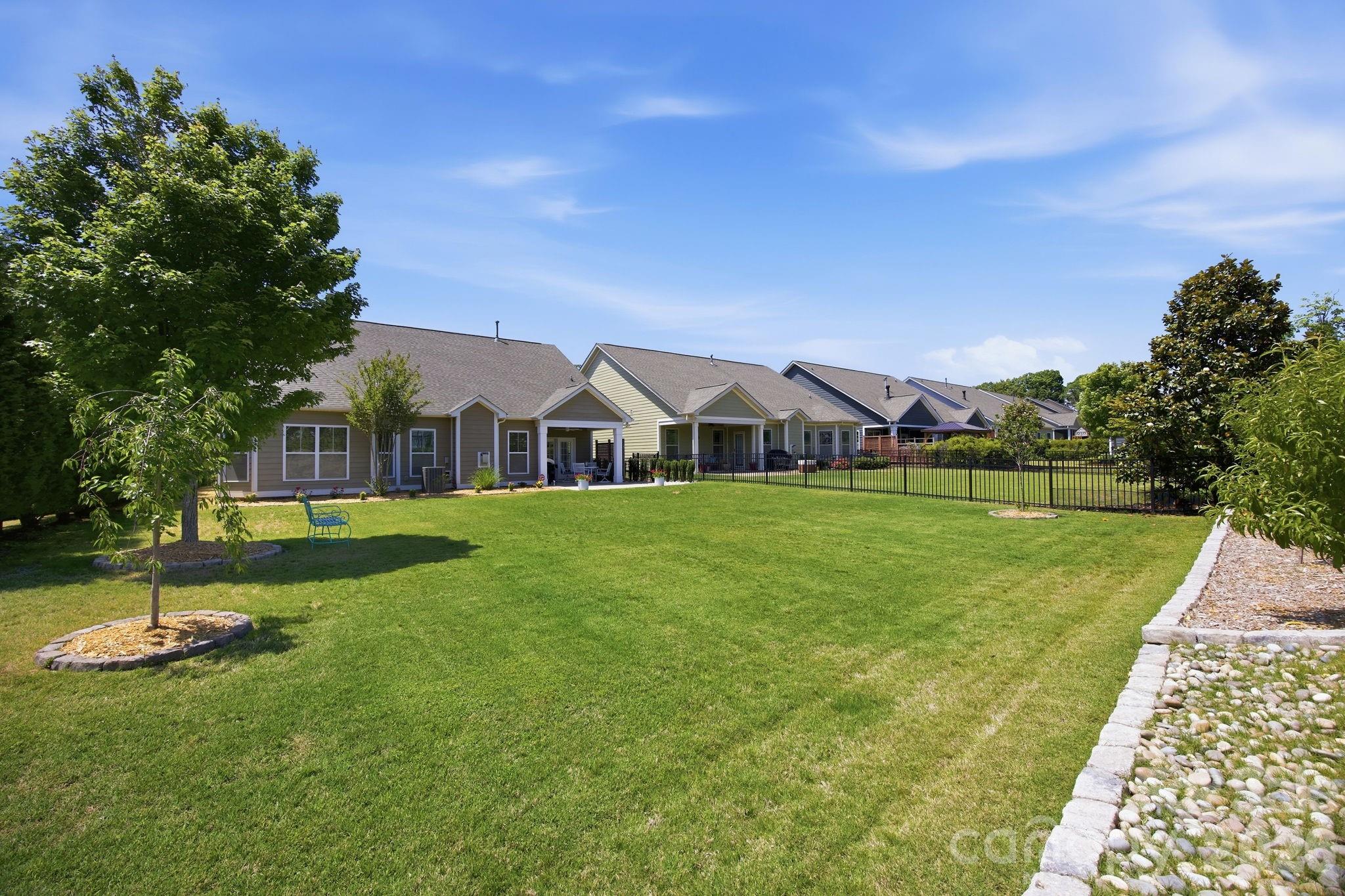 16024 Oxford Glenn Drive — Huntersville