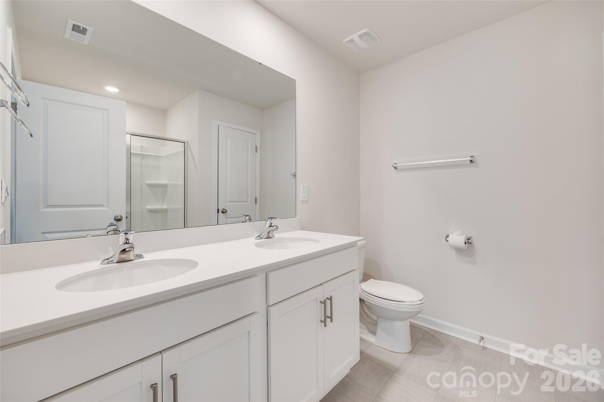 3513 Sycamore Crossing Court — Mount Holly