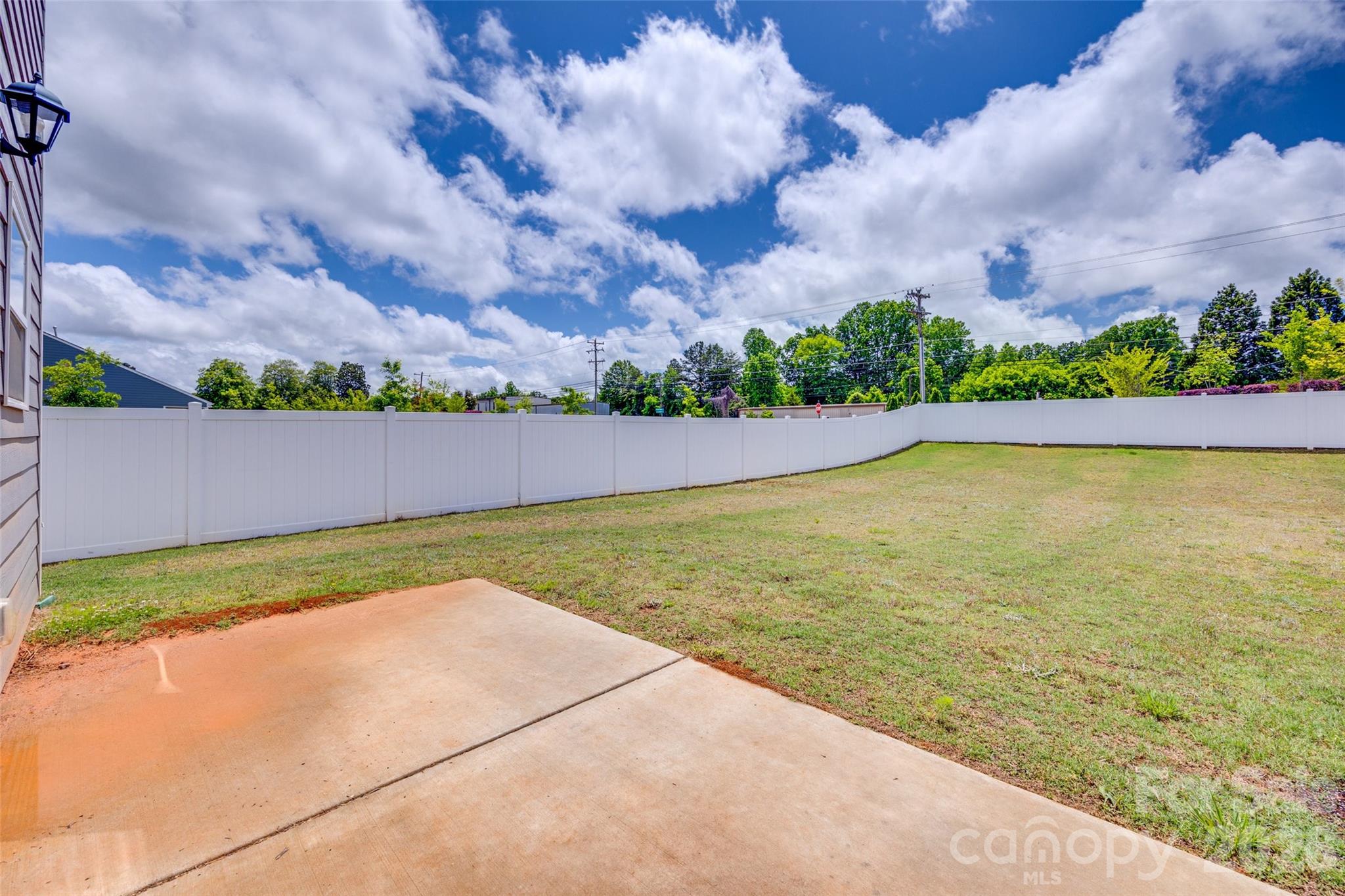 3513 Sycamore Crossing Court — Mount Holly