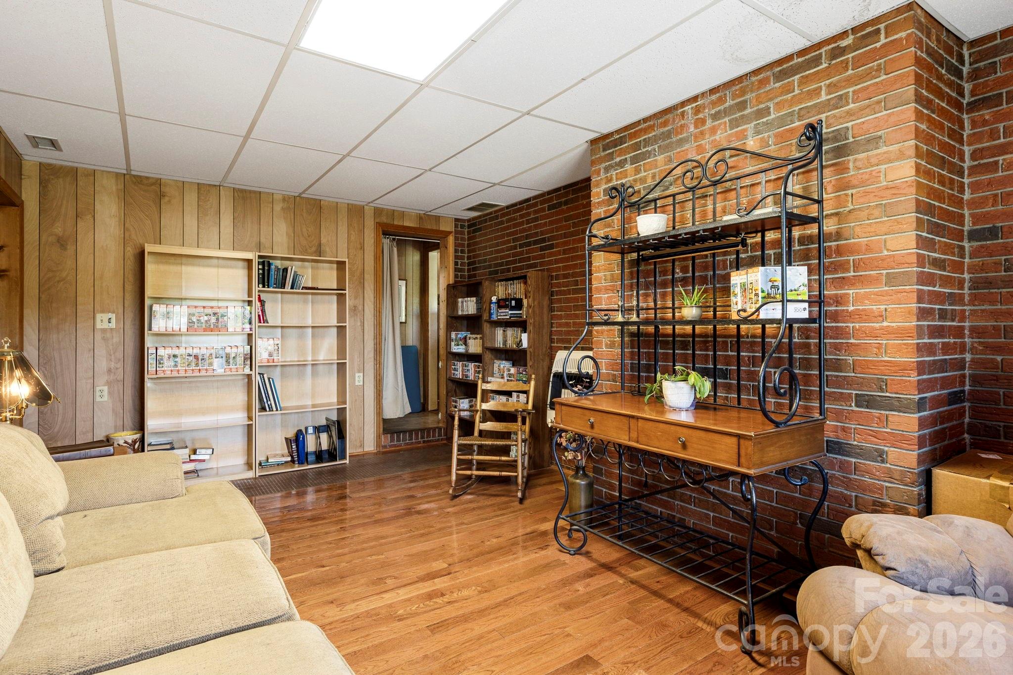18 Hilda Lane — Mills River