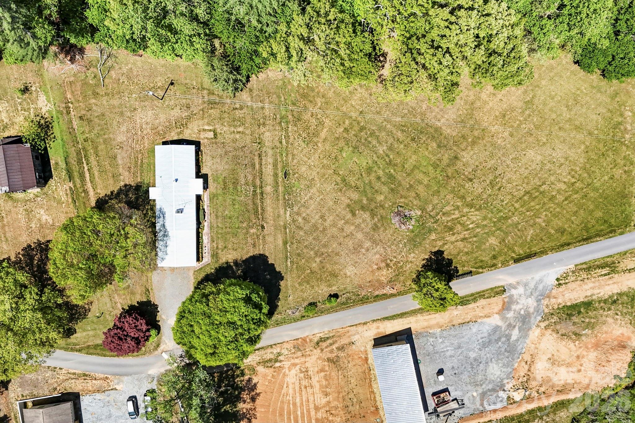 18 Hilda Lane — Mills River