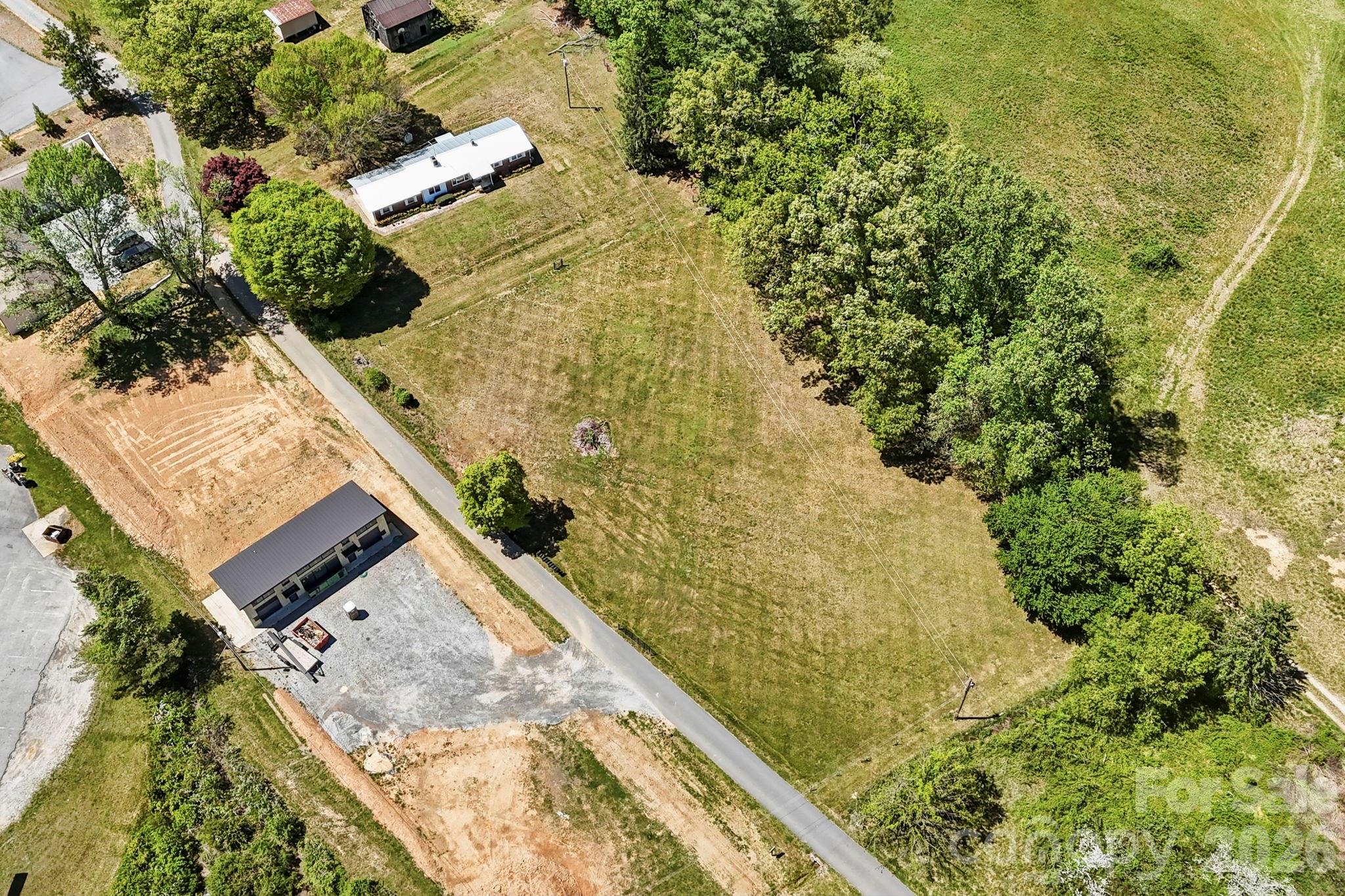 18 Hilda Lane — Mills River