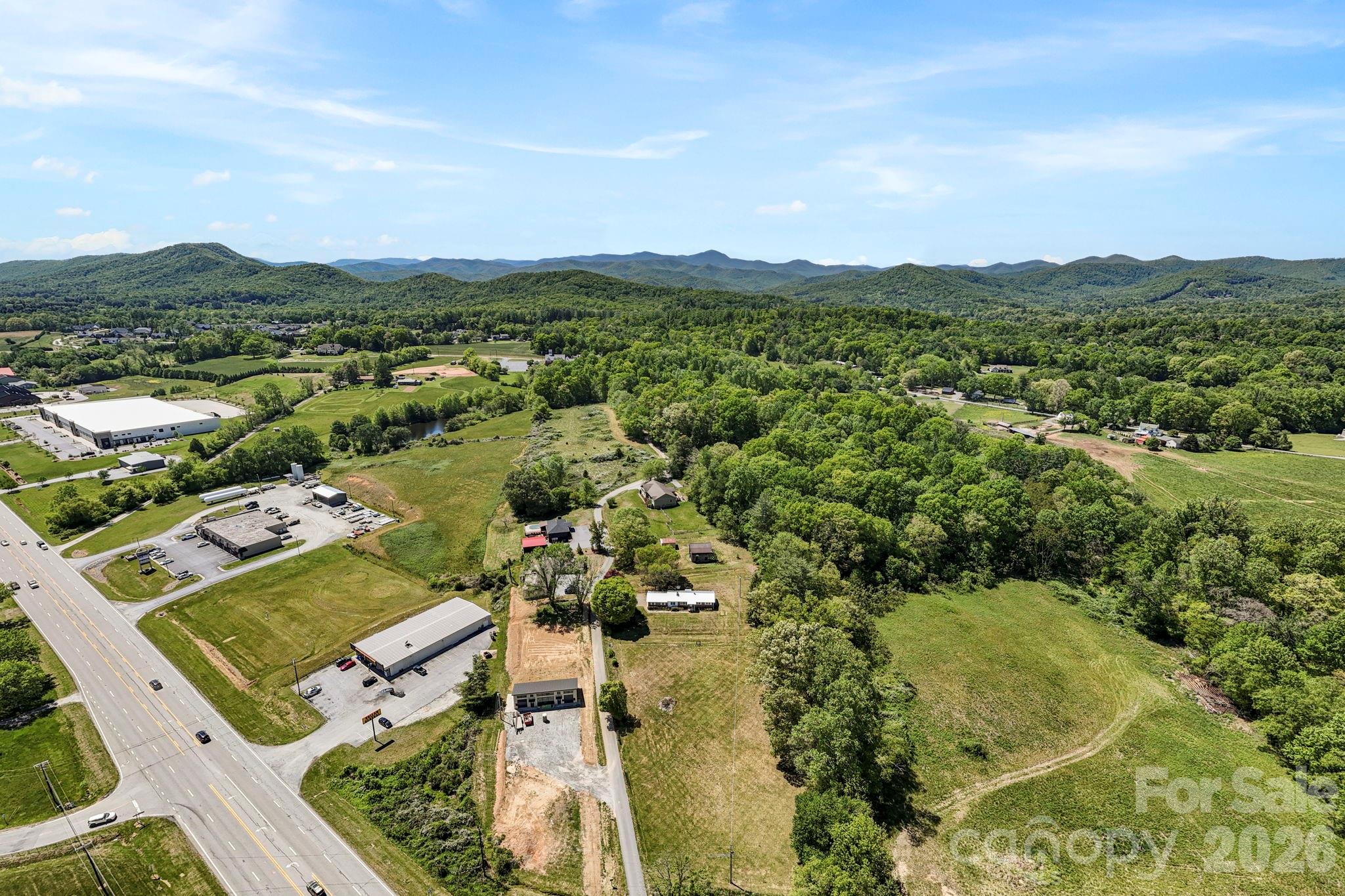 18 Hilda Lane — Mills River