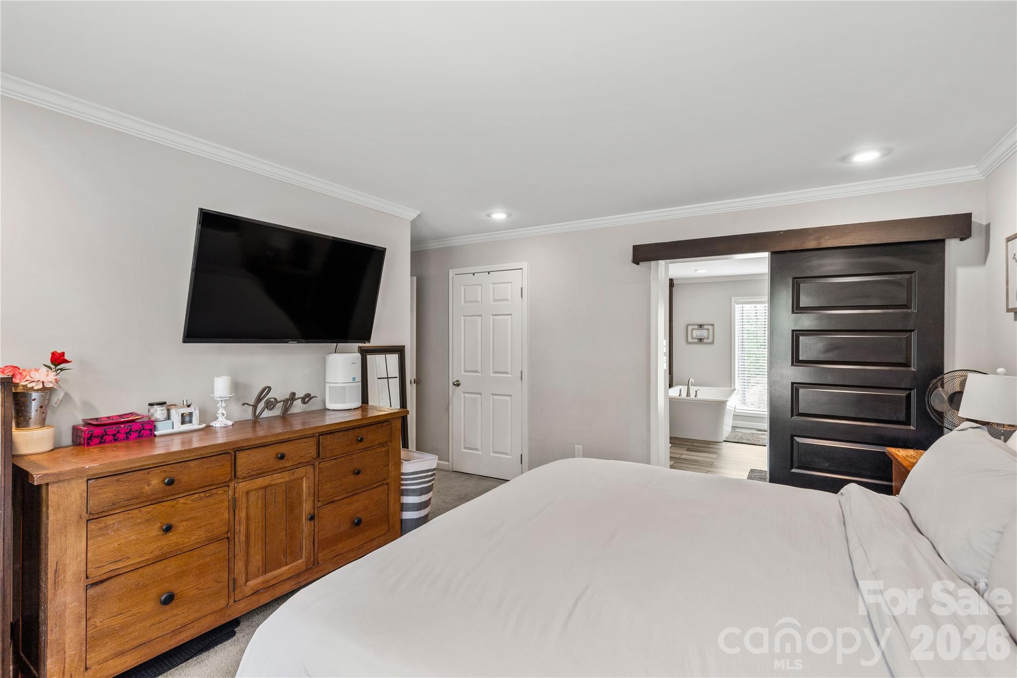 412 Mullinax Circle — Blacksburg