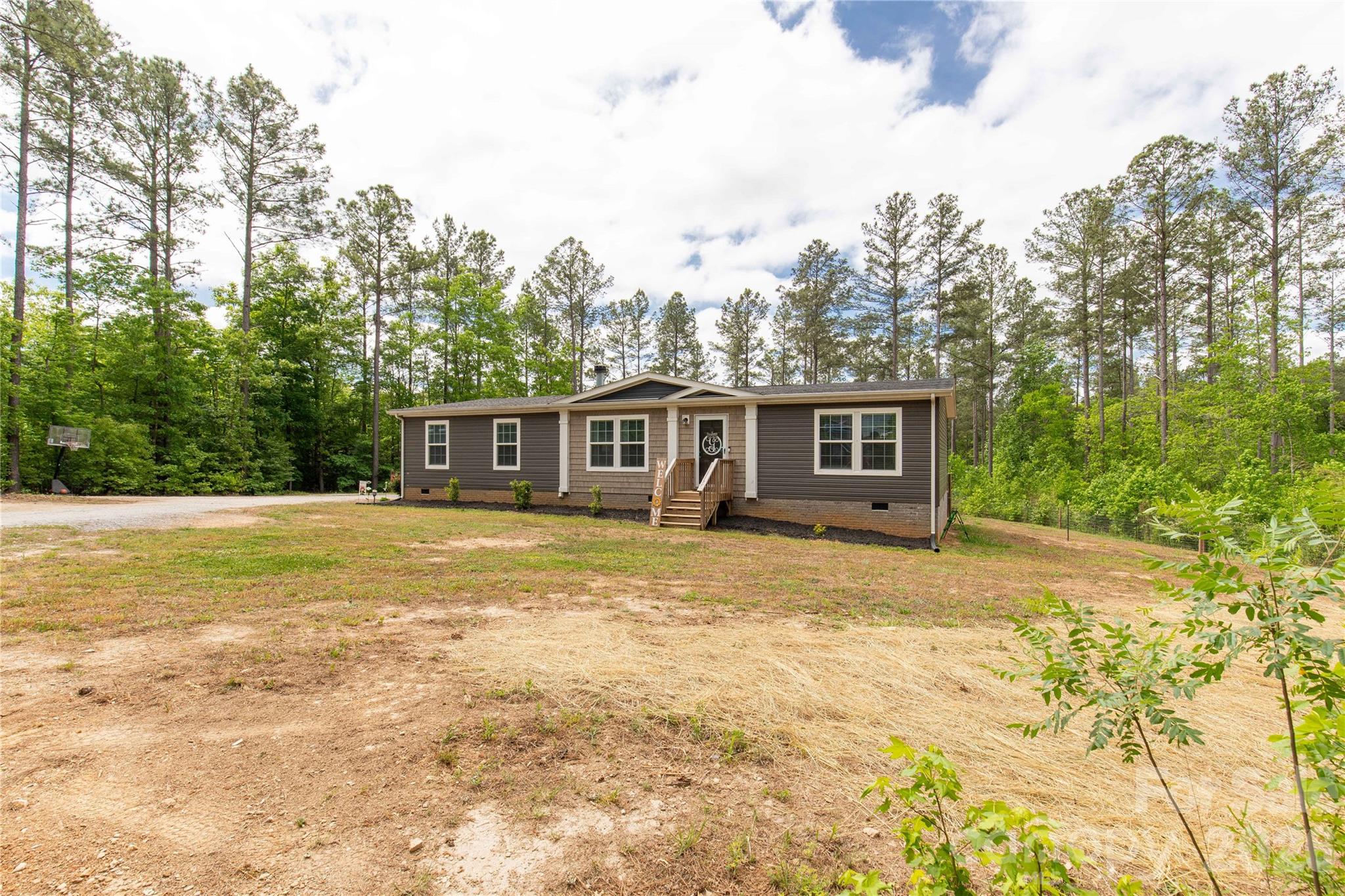 412 Mullinax Circle — Blacksburg