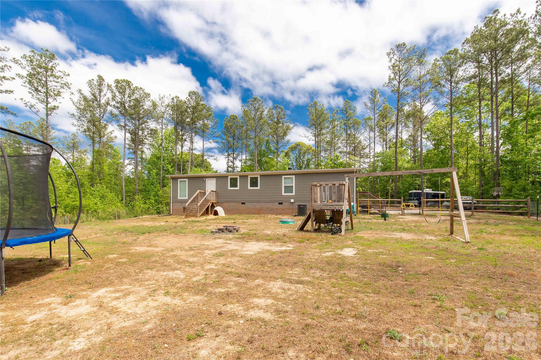 412 Mullinax Circle — Blacksburg