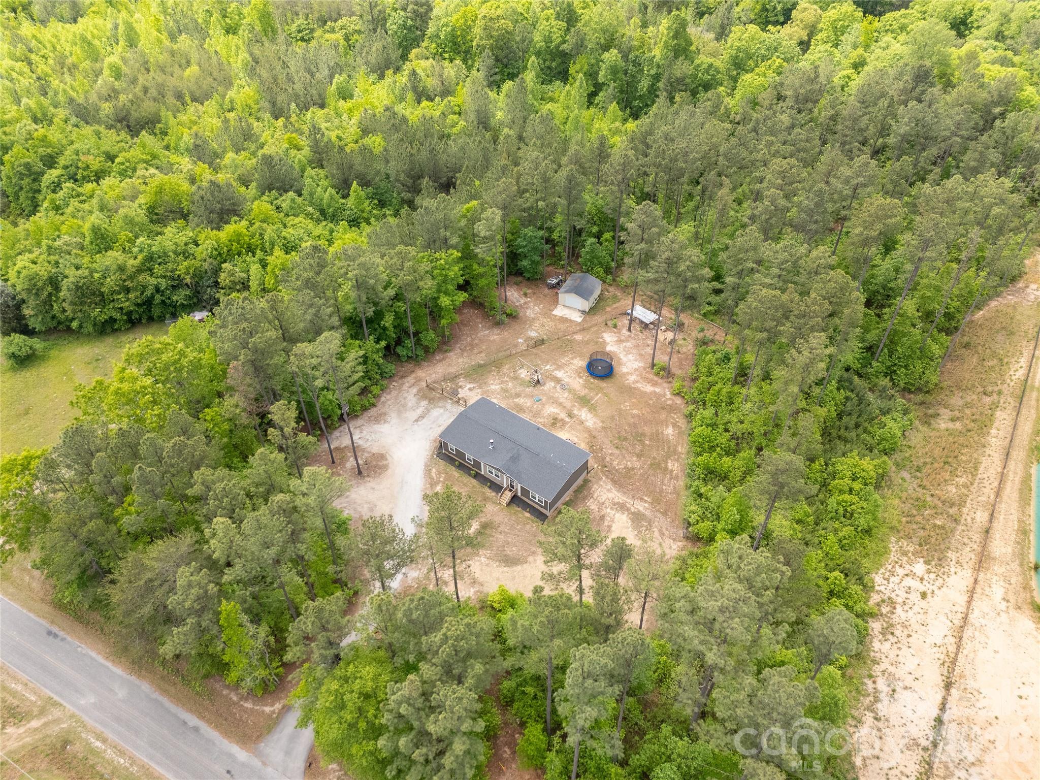 412 Mullinax Circle — Blacksburg