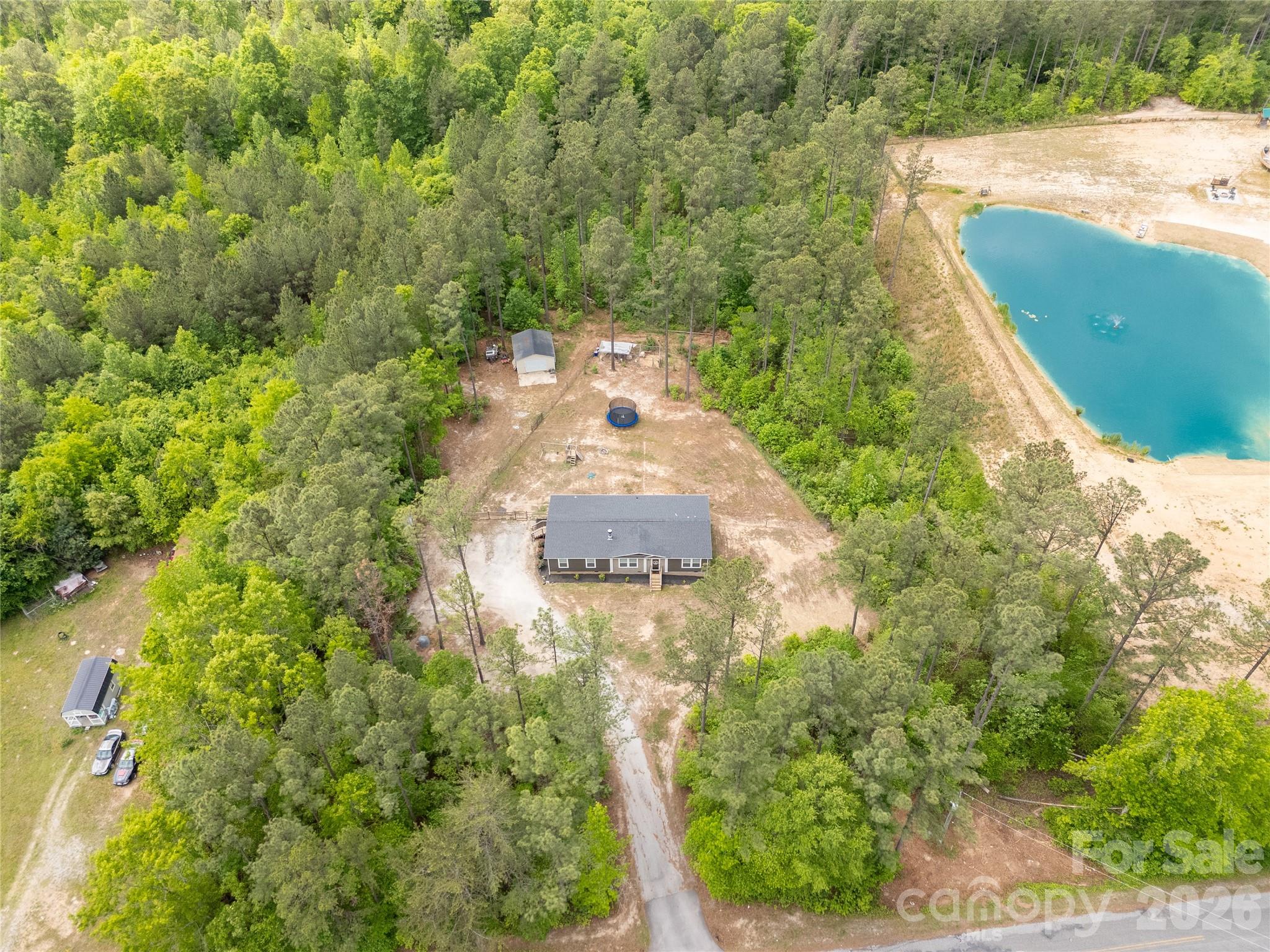412 Mullinax Circle — Blacksburg
