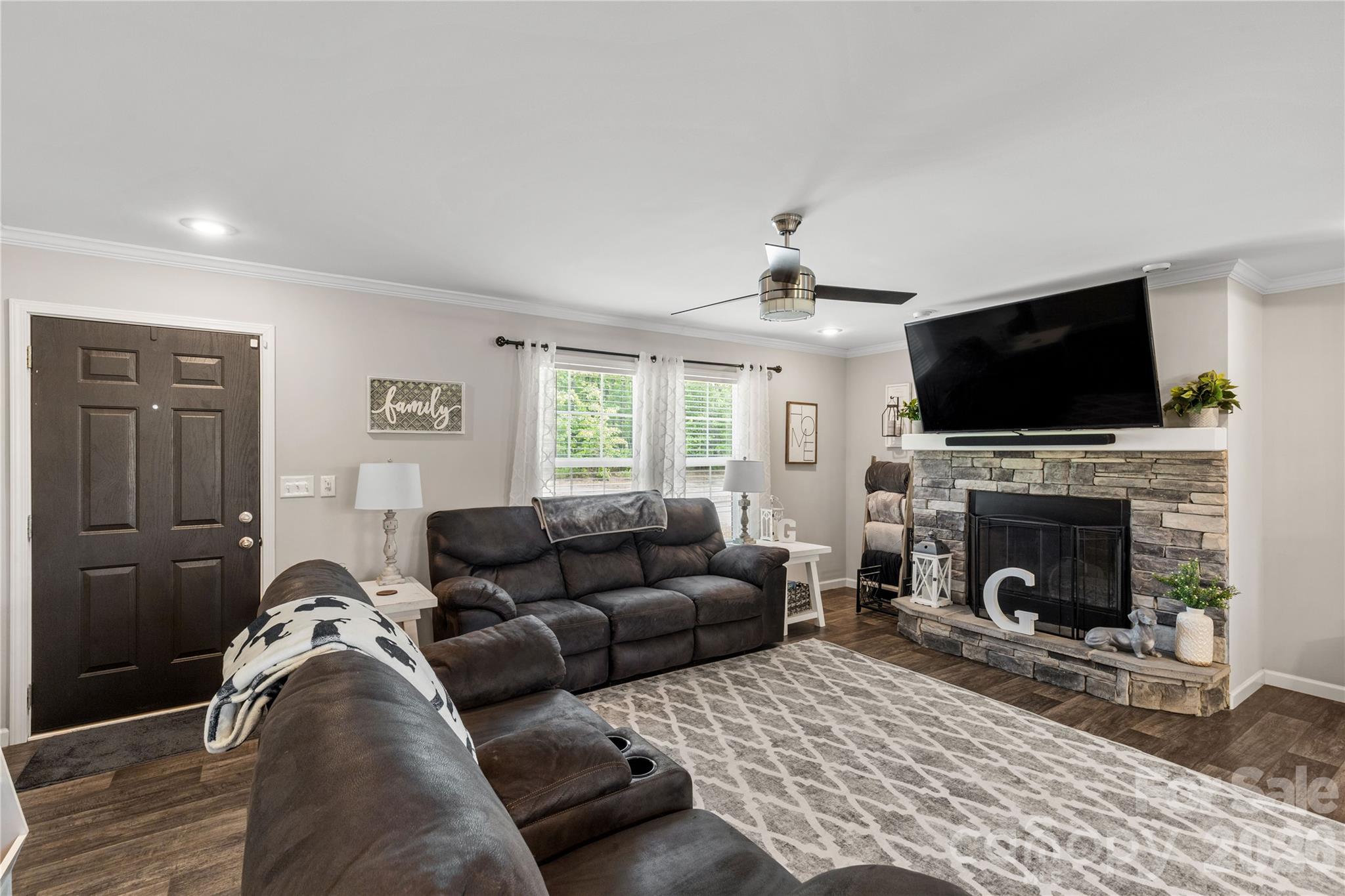 412 Mullinax Circle — Blacksburg