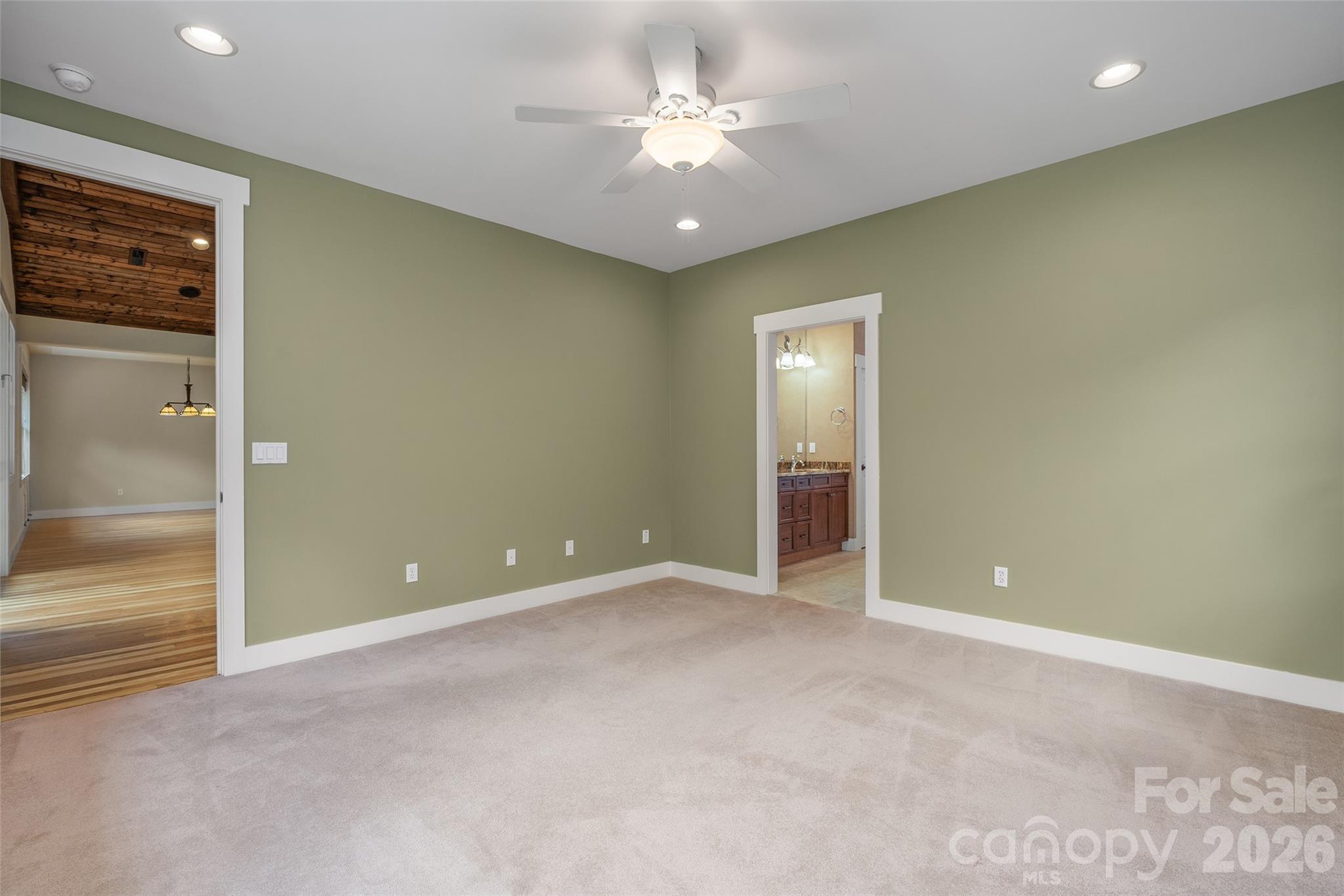 136 Mystic Way — Canton