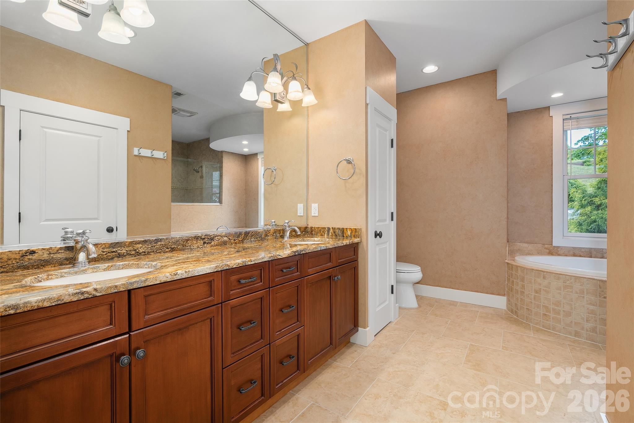 136 Mystic Way — Canton