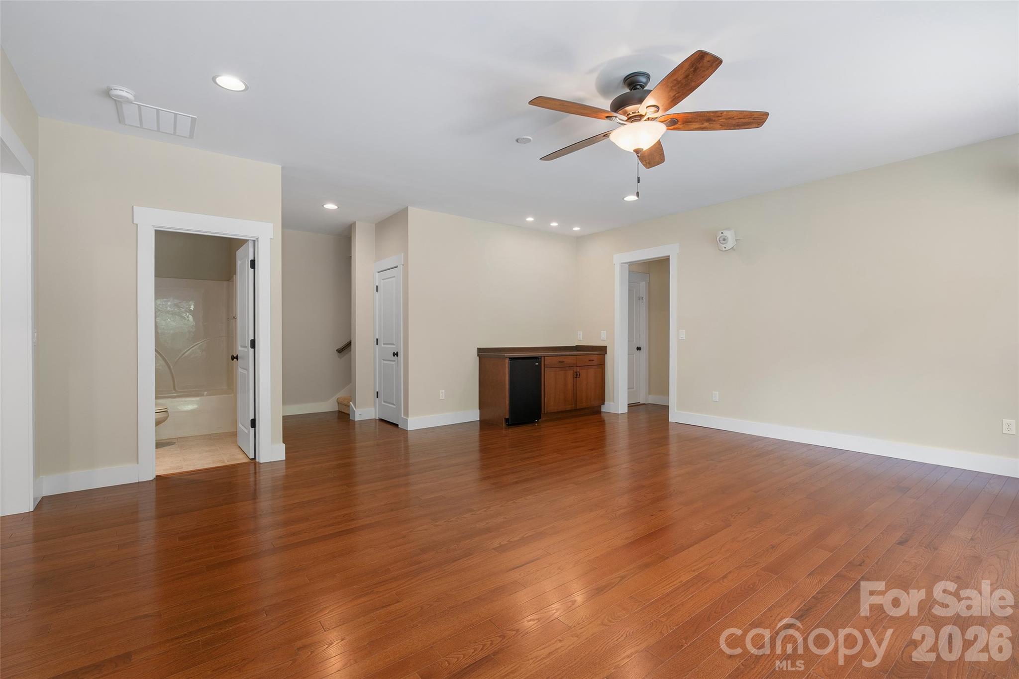 136 Mystic Way — Canton