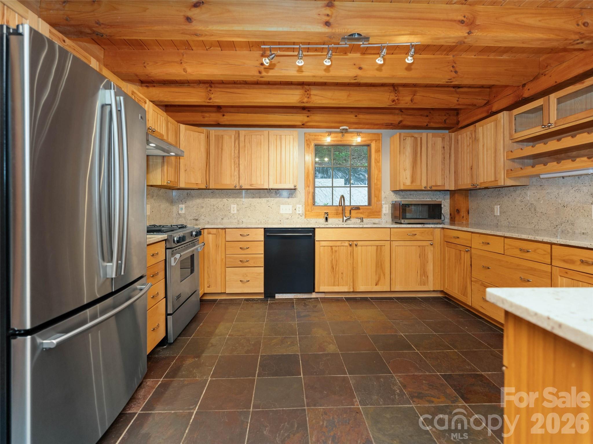 82 Red Oak Drive — Mills River