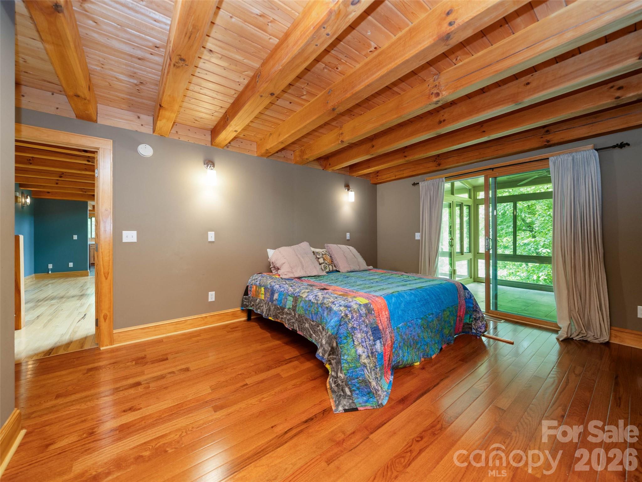 82 Red Oak Drive — Mills River