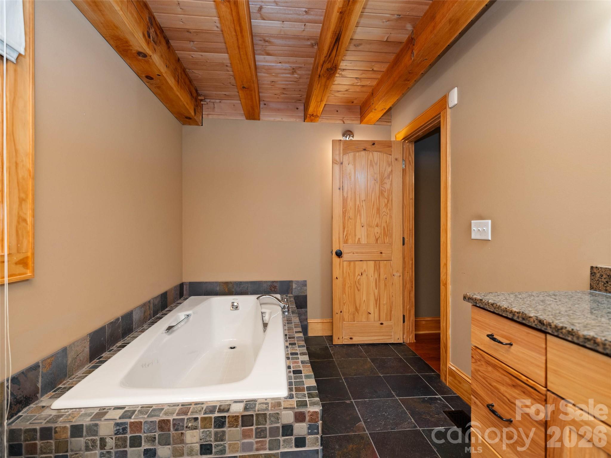 82 Red Oak Drive — Mills River