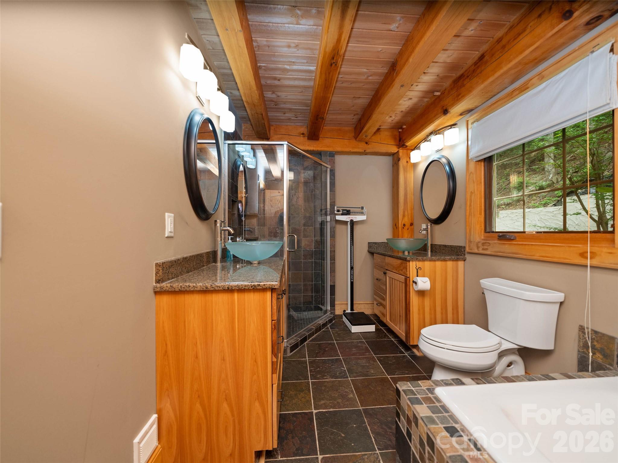 82 Red Oak Drive — Mills River