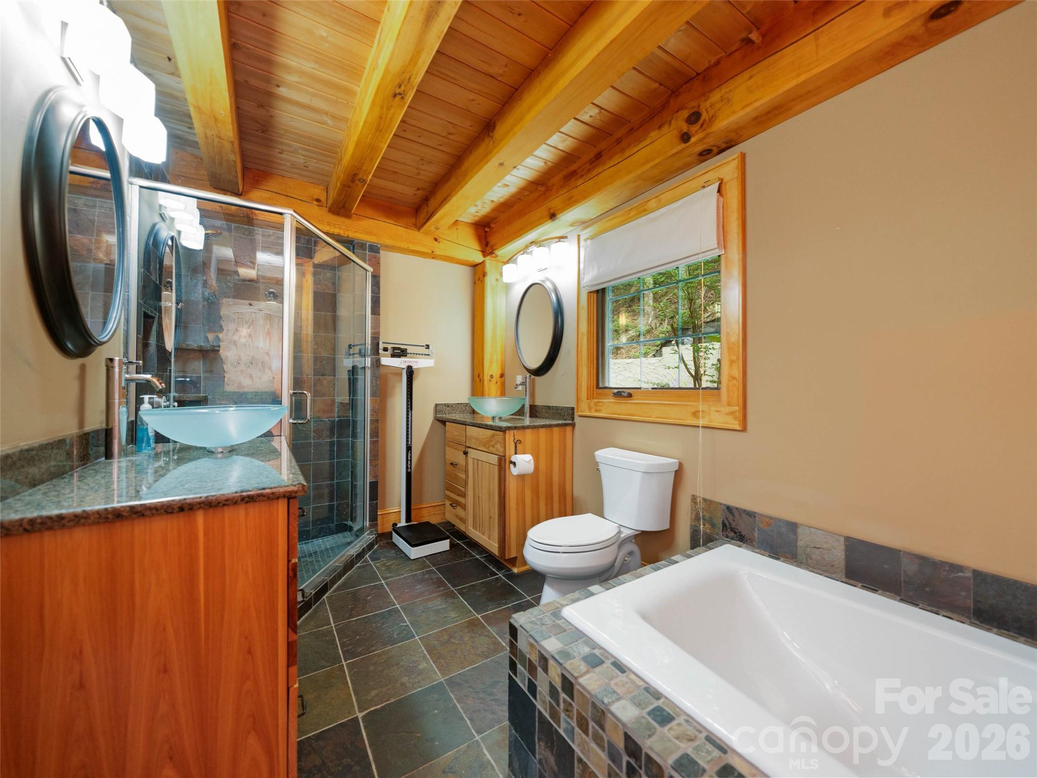 82 Red Oak Drive — Mills River
