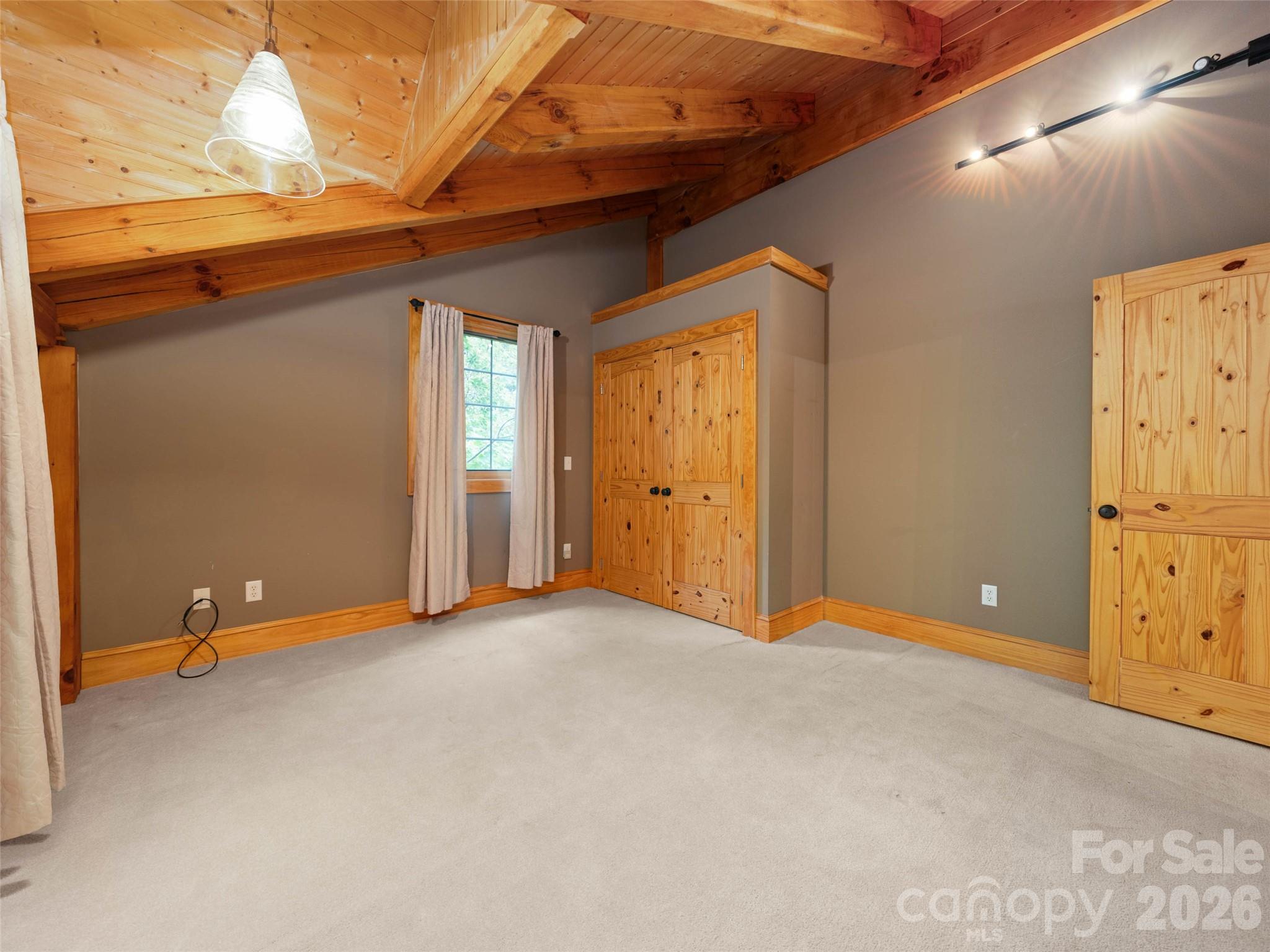 82 Red Oak Drive — Mills River