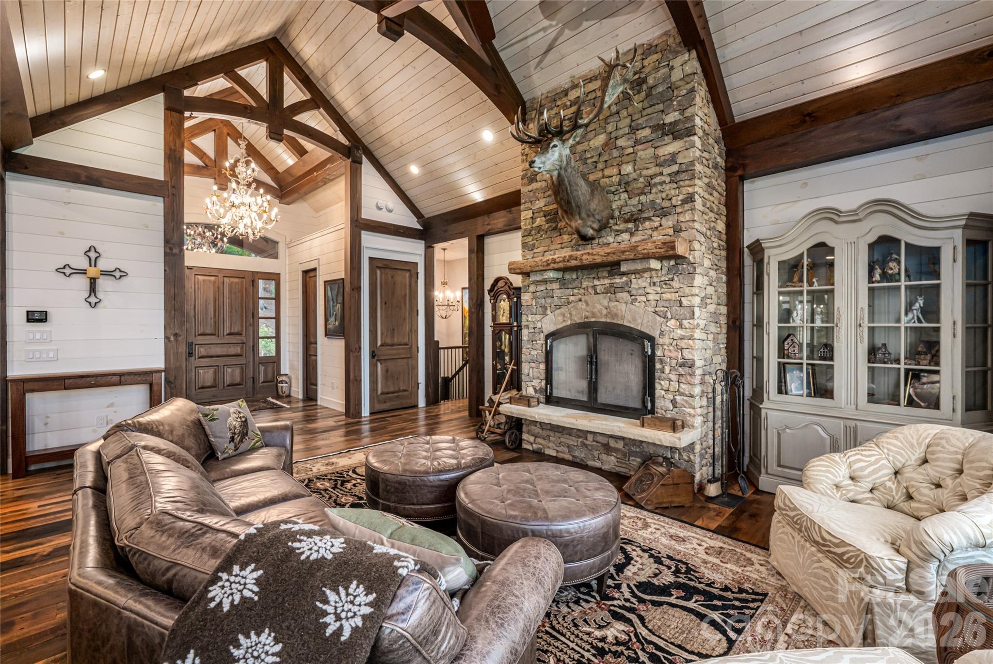 376 Wandering Trail — Waynesville