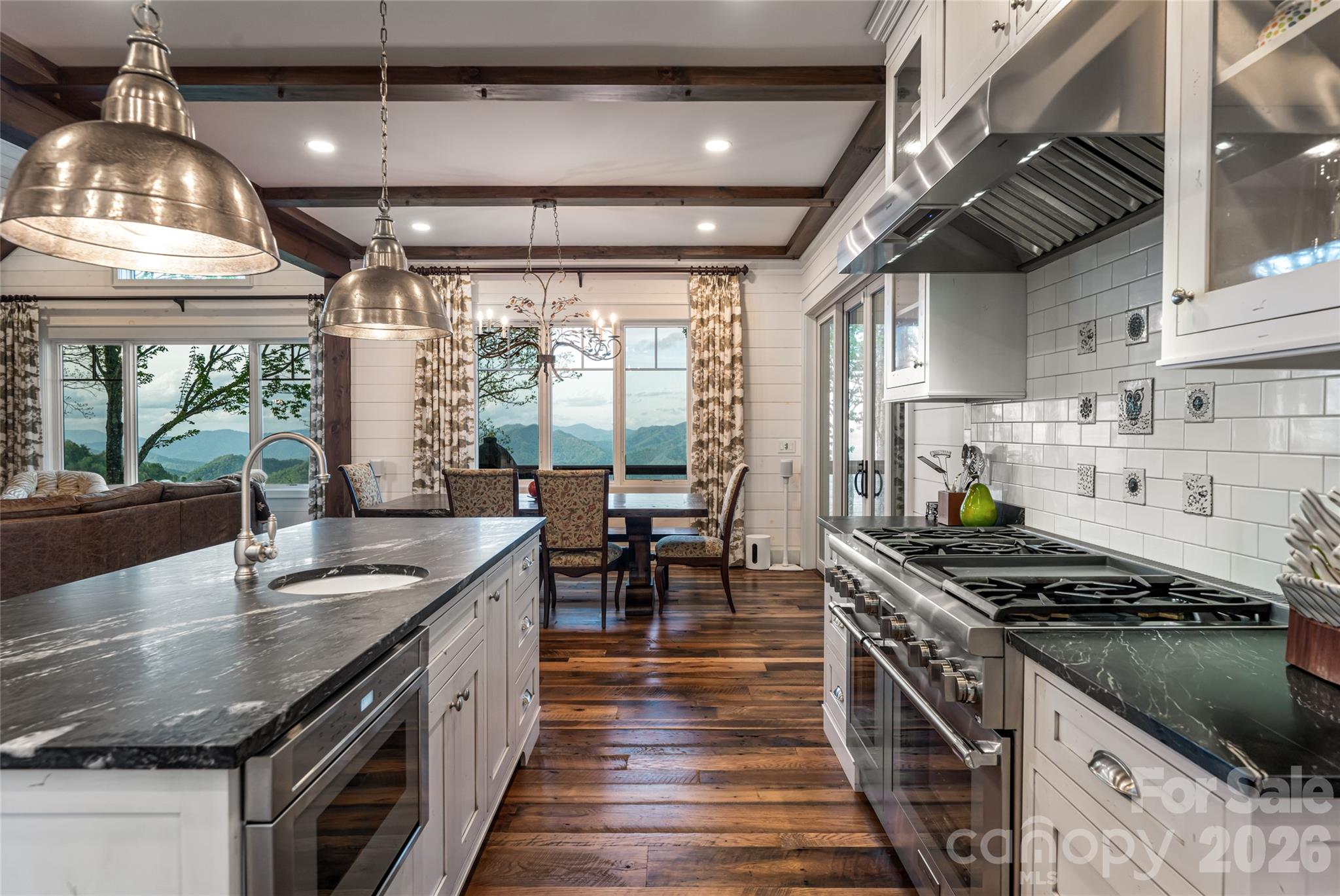 376 Wandering Trail — Waynesville