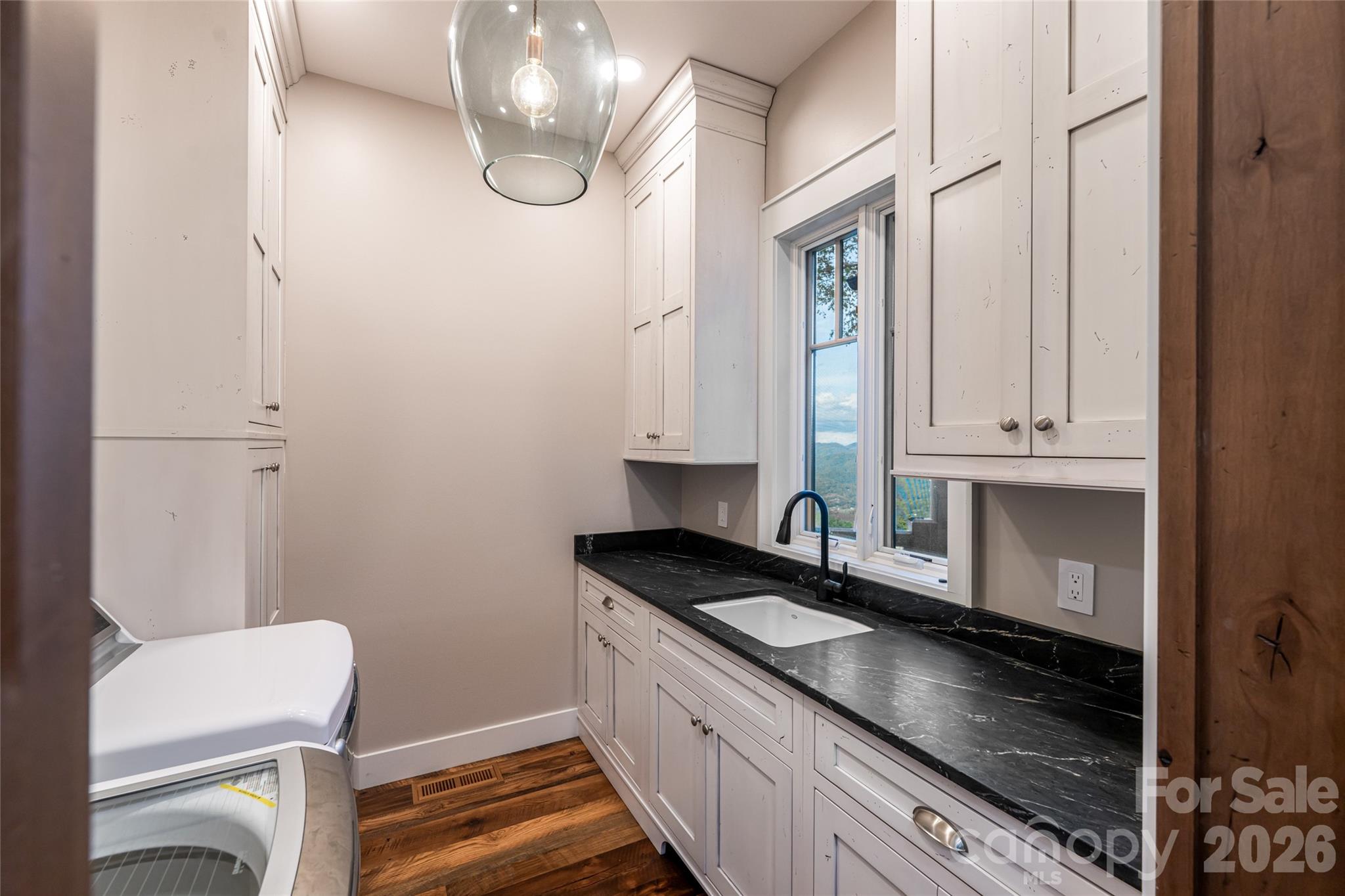 376 Wandering Trail — Waynesville