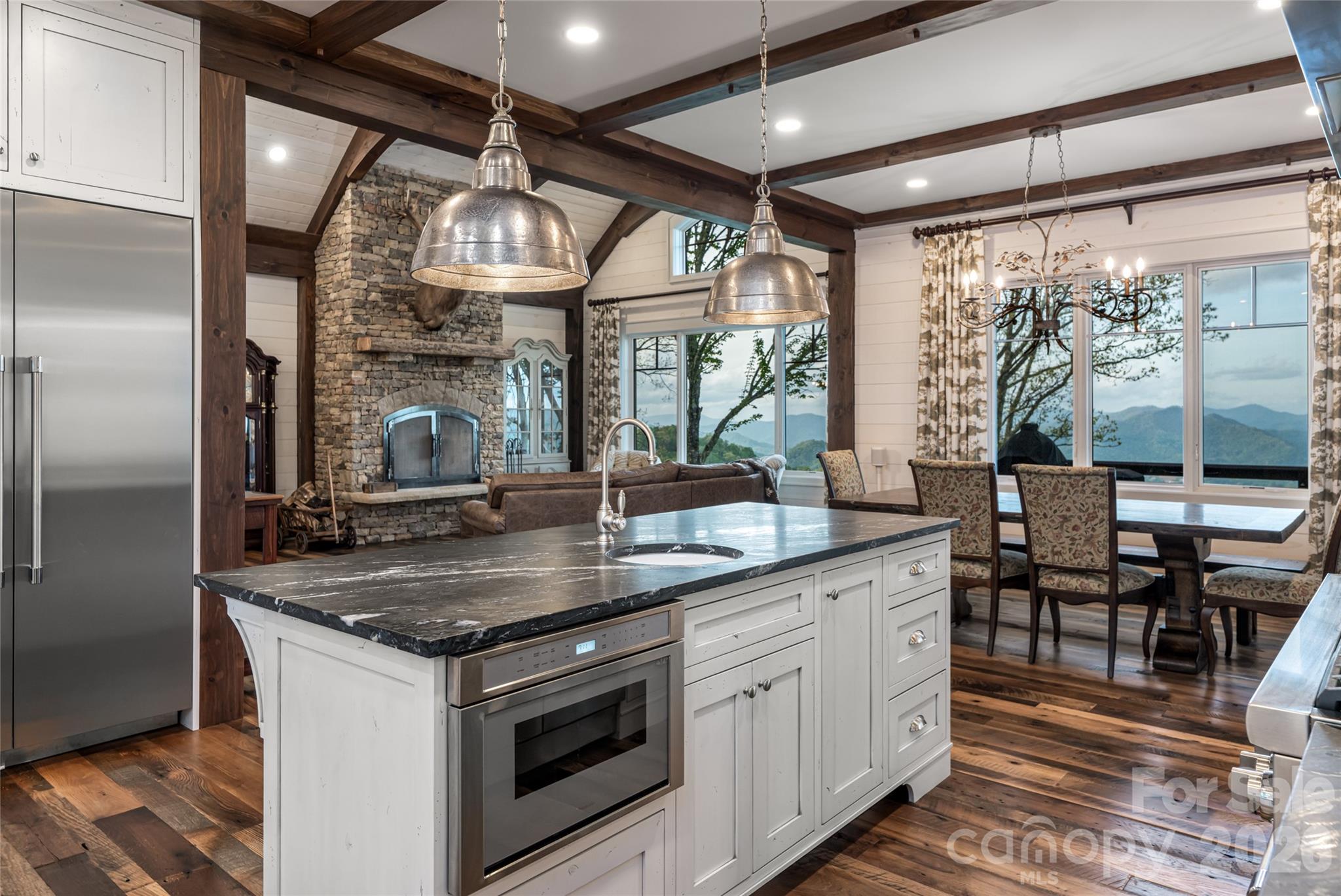 376 Wandering Trail — Waynesville