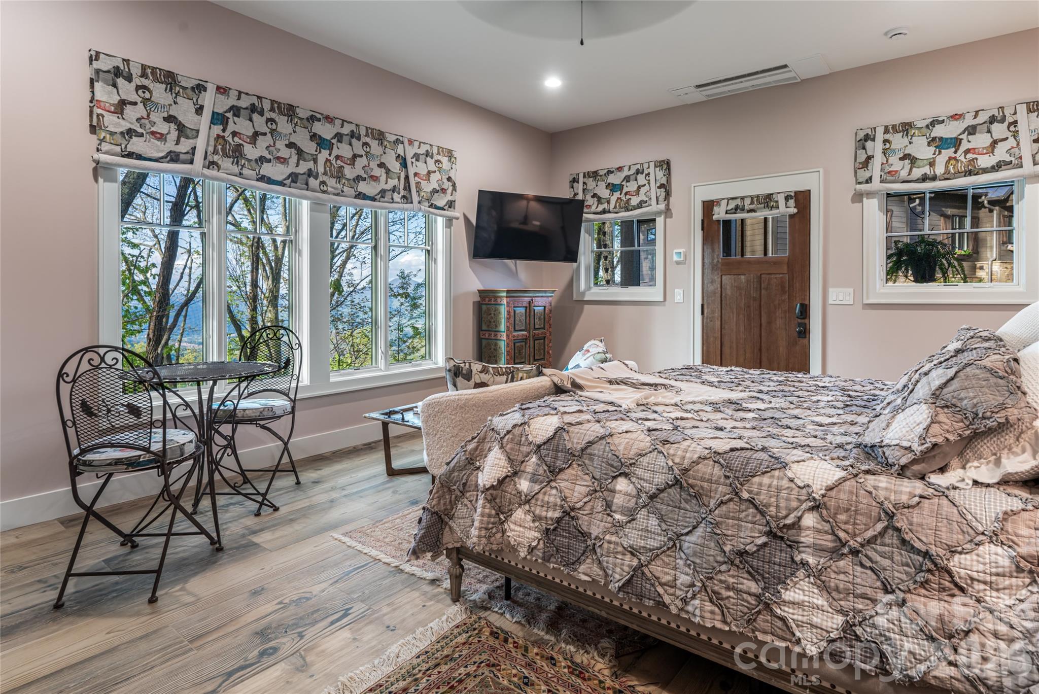 376 Wandering Trail — Waynesville