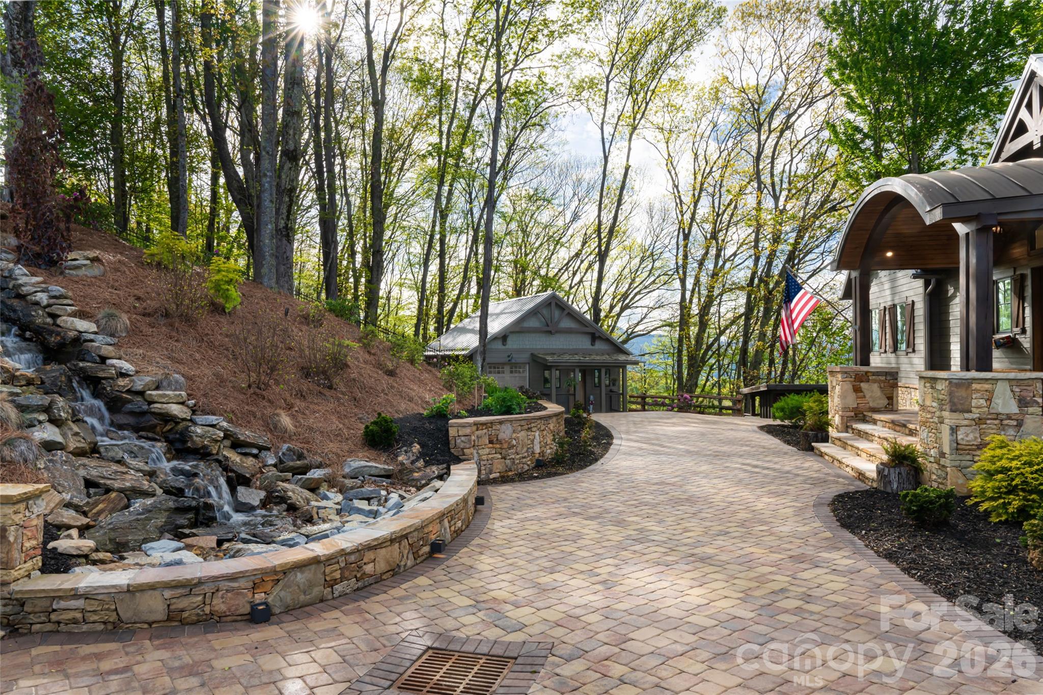 376 Wandering Trail — Waynesville