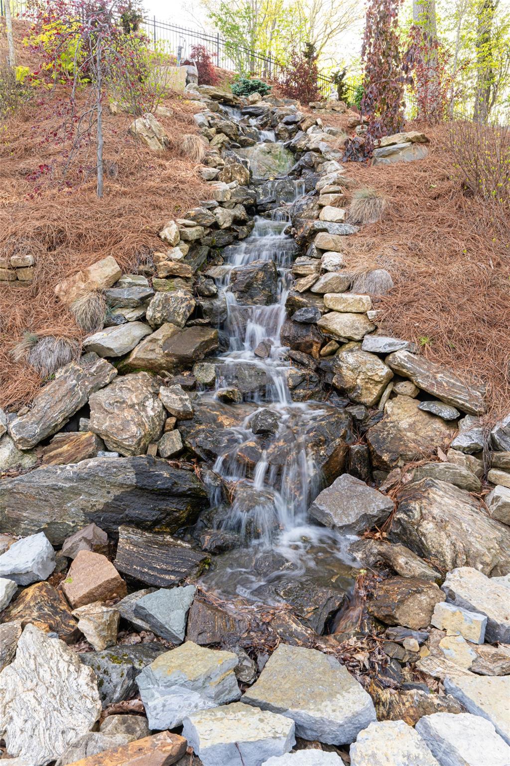 376 Wandering Trail — Waynesville