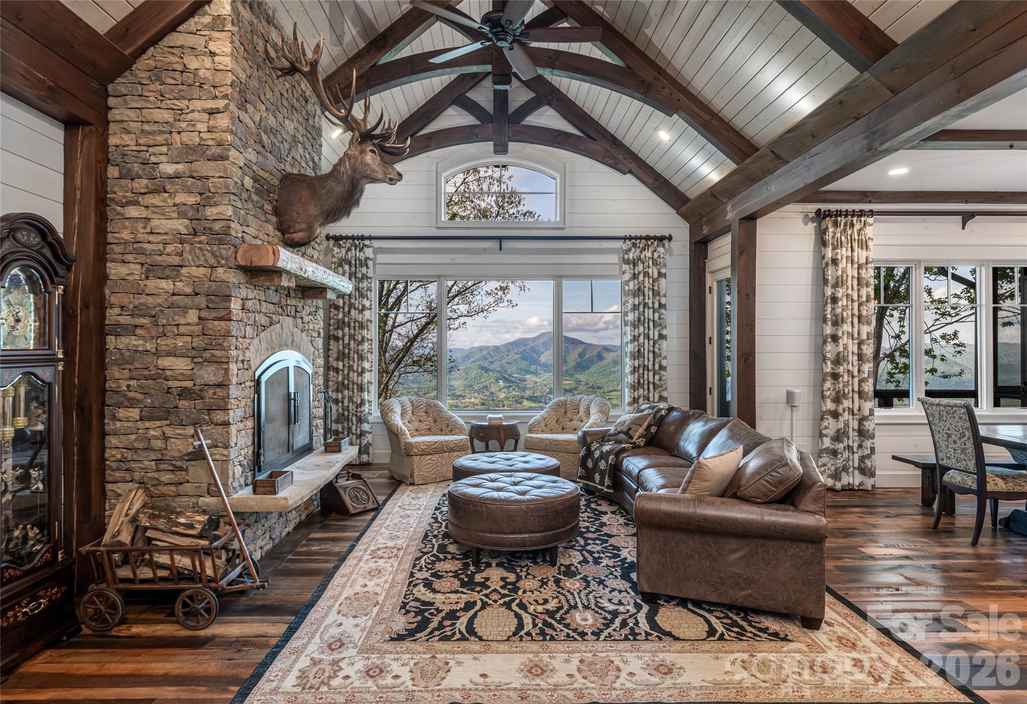 376 Wandering Trail — Waynesville