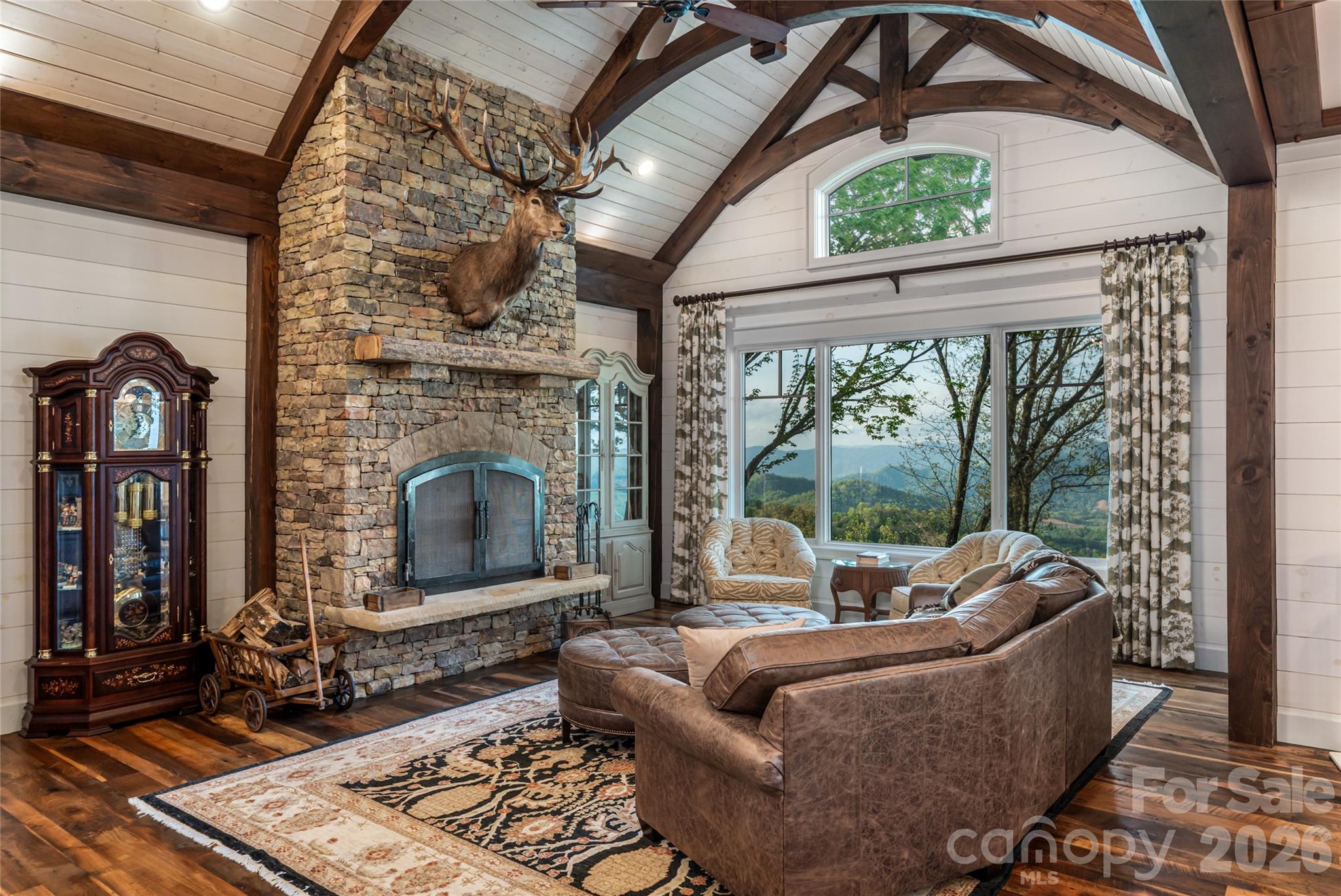 376 Wandering Trail — Waynesville