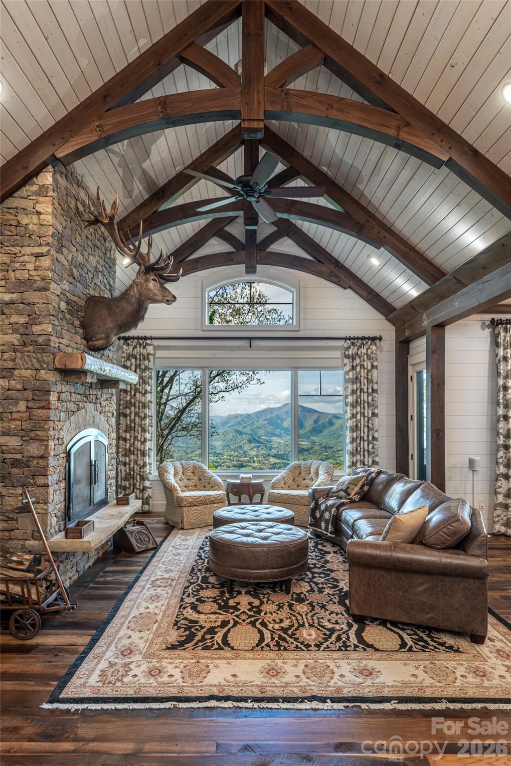 376 Wandering Trail — Waynesville