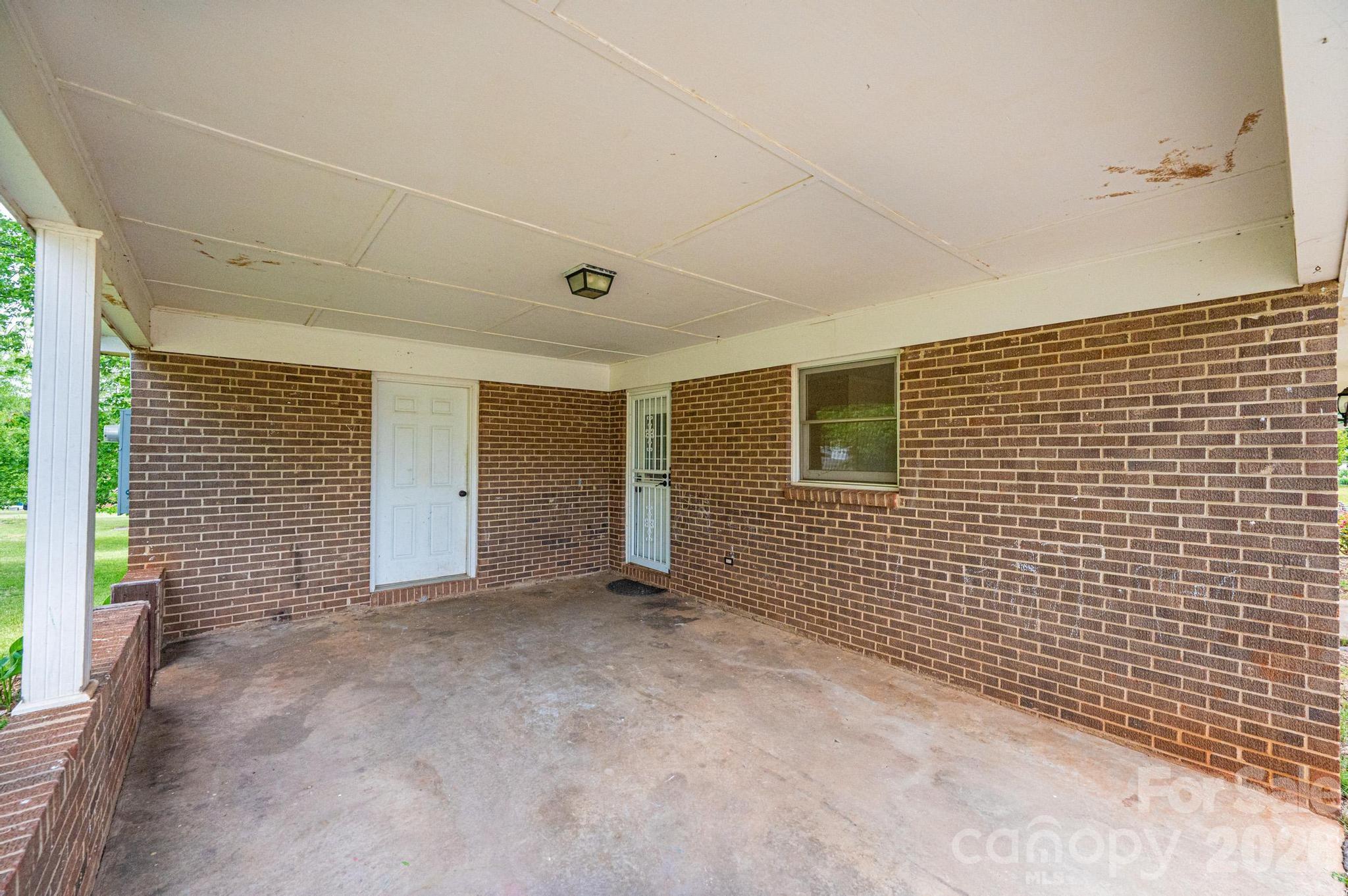 3886 Clay Street — Claremont