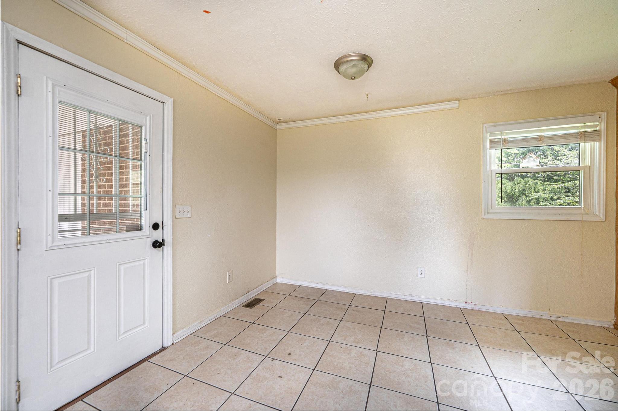 3886 Clay Street — Claremont
