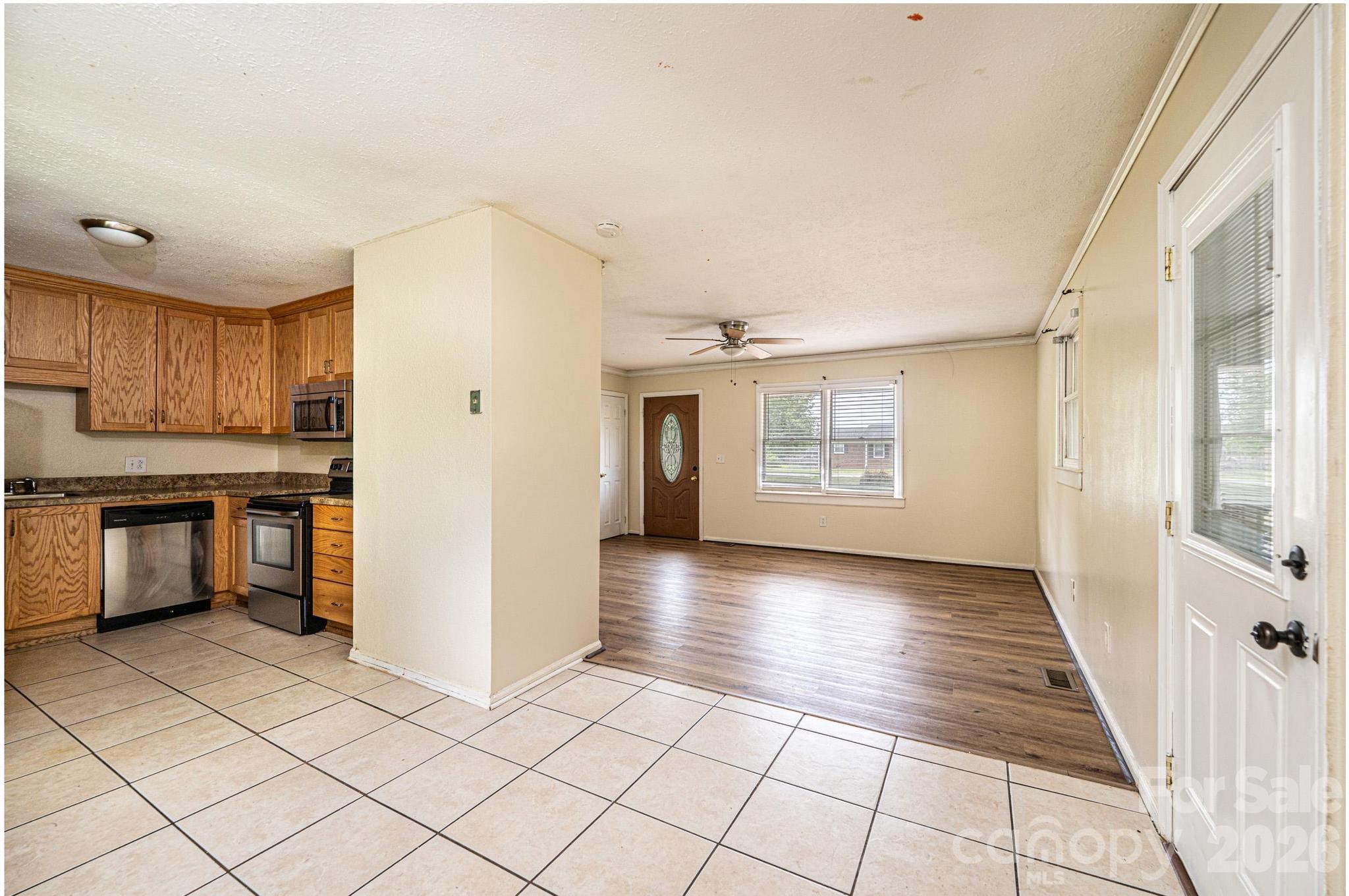 3886 Clay Street — Claremont