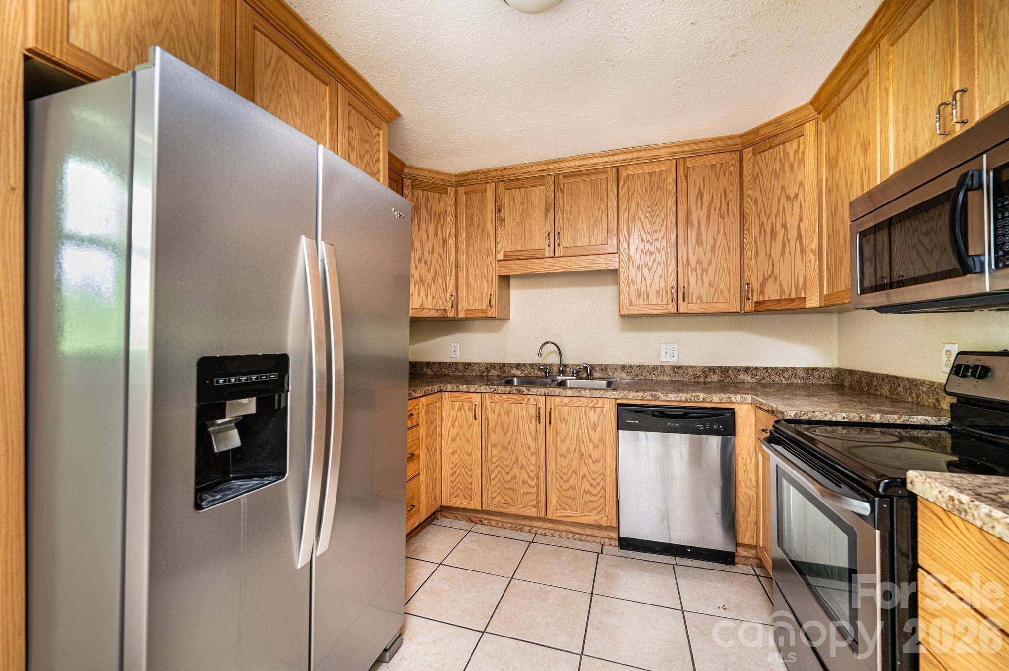 3886 Clay Street — Claremont